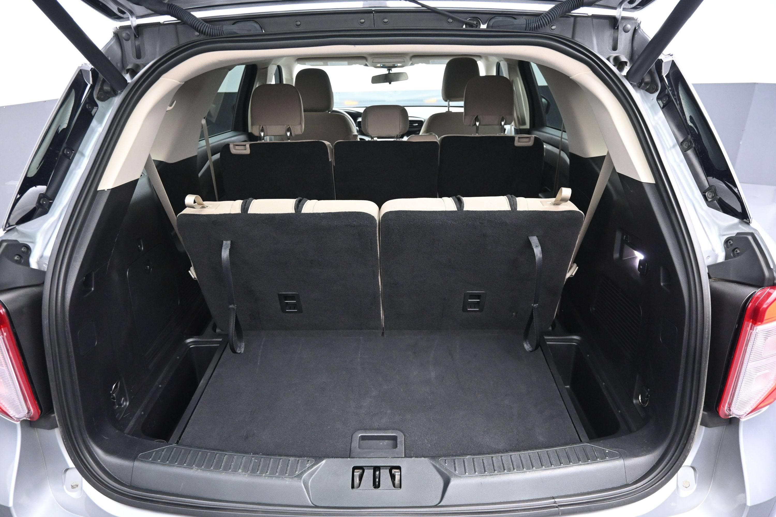 2021 Ford Explorer Base