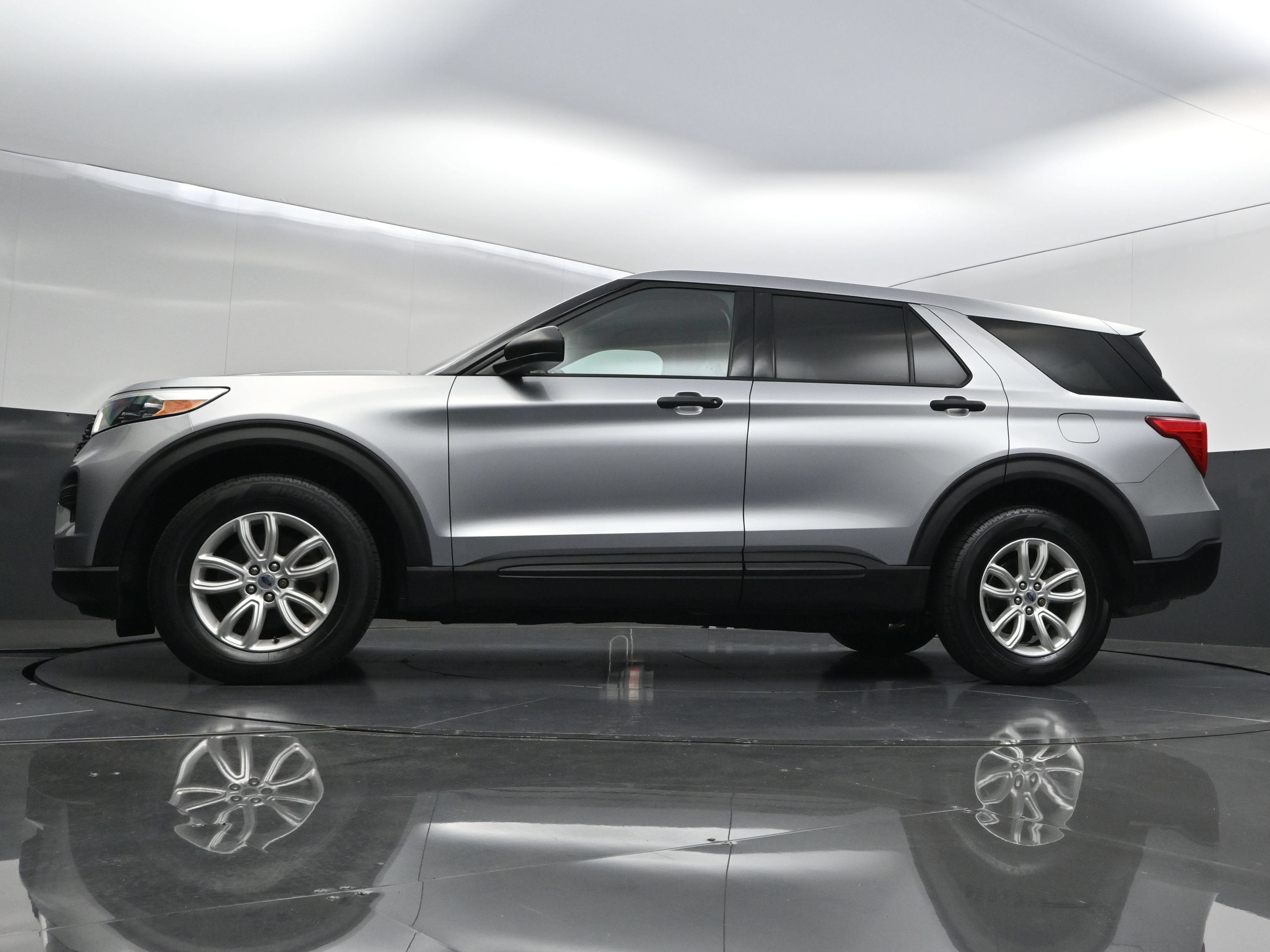 2021 Ford Explorer Base