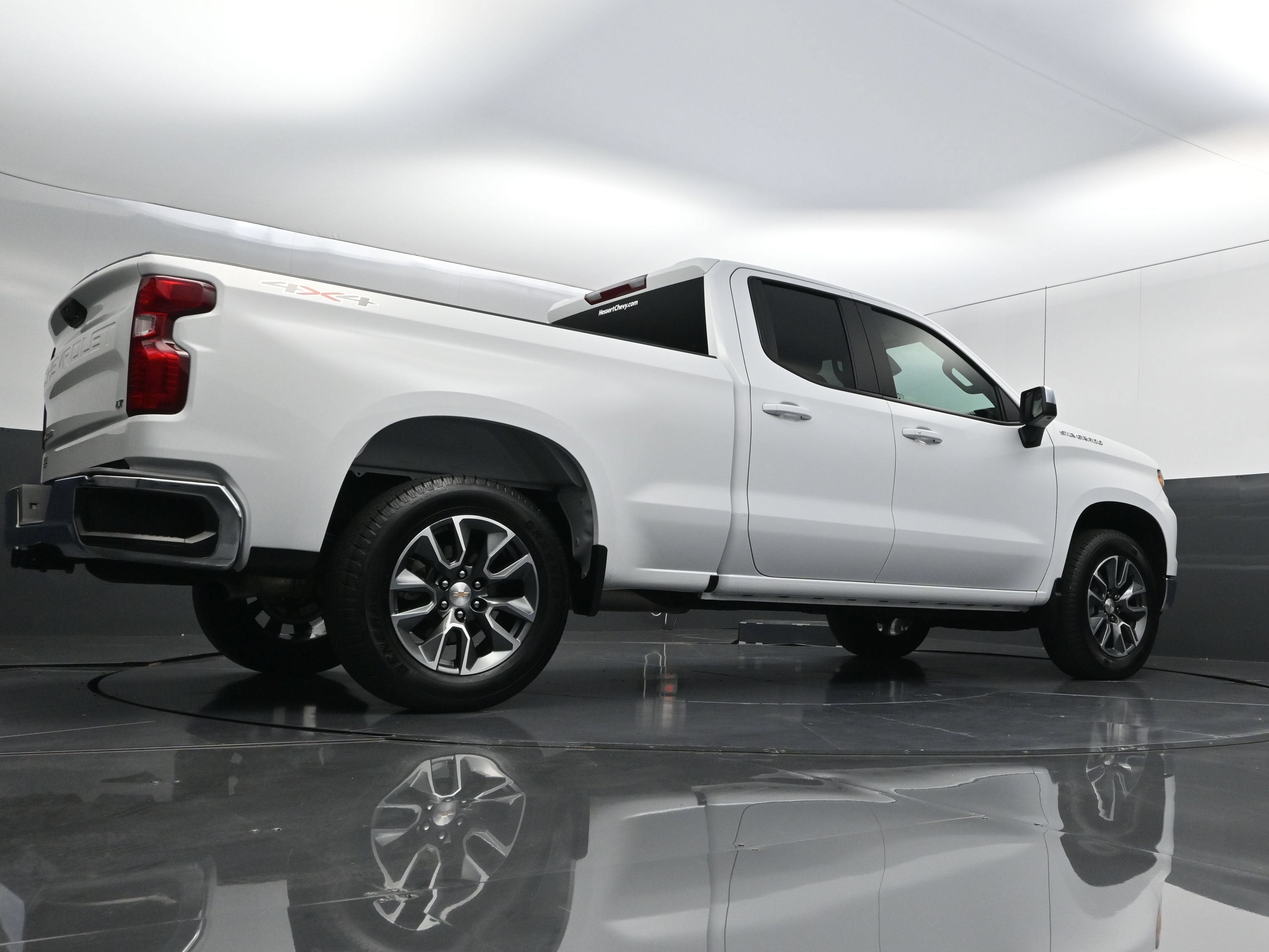 2025 Chevrolet Silverado 1500 LT (2FL)