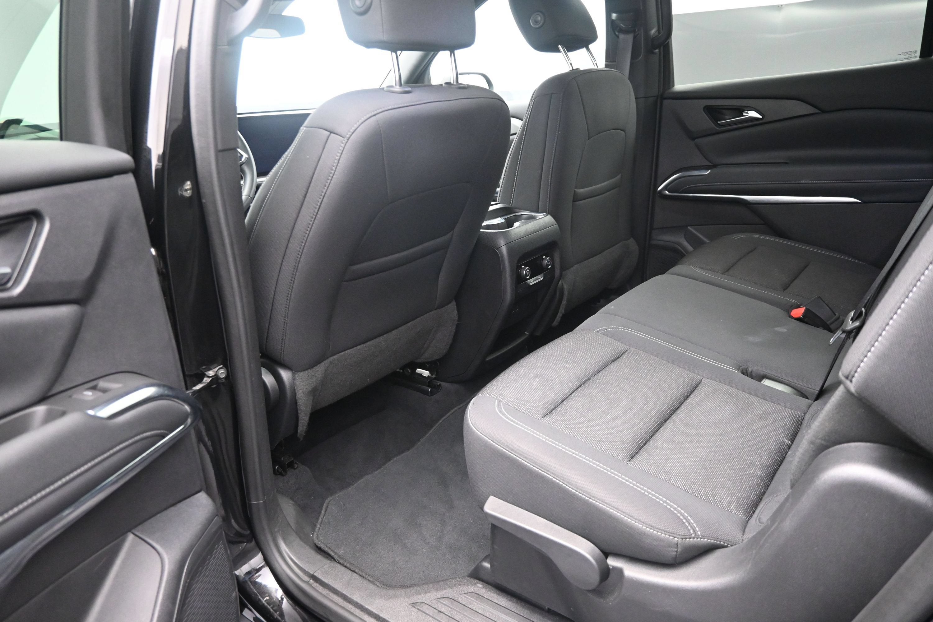 2024 Chevrolet Traverse LS