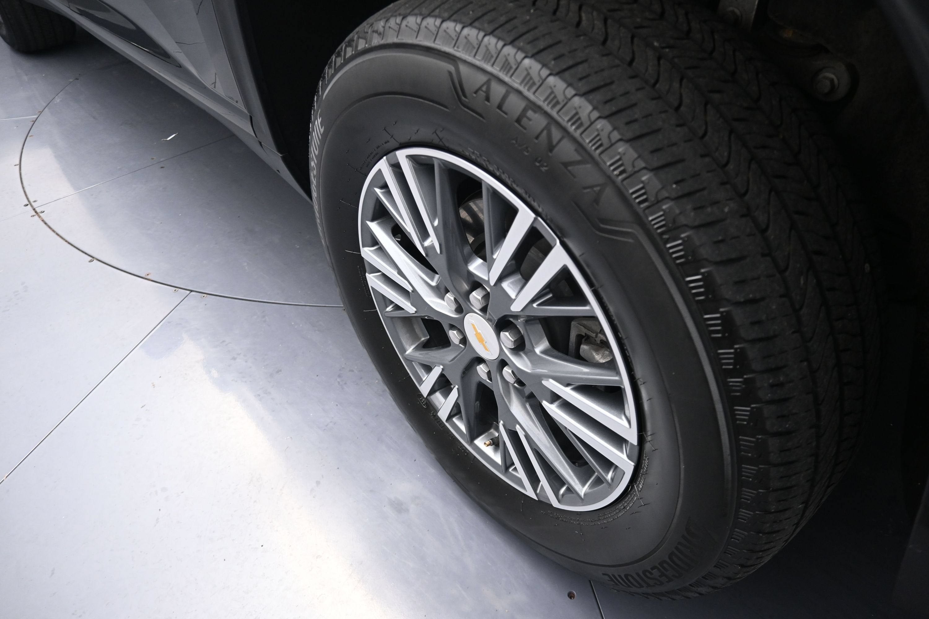 2024 Chevrolet Traverse LS