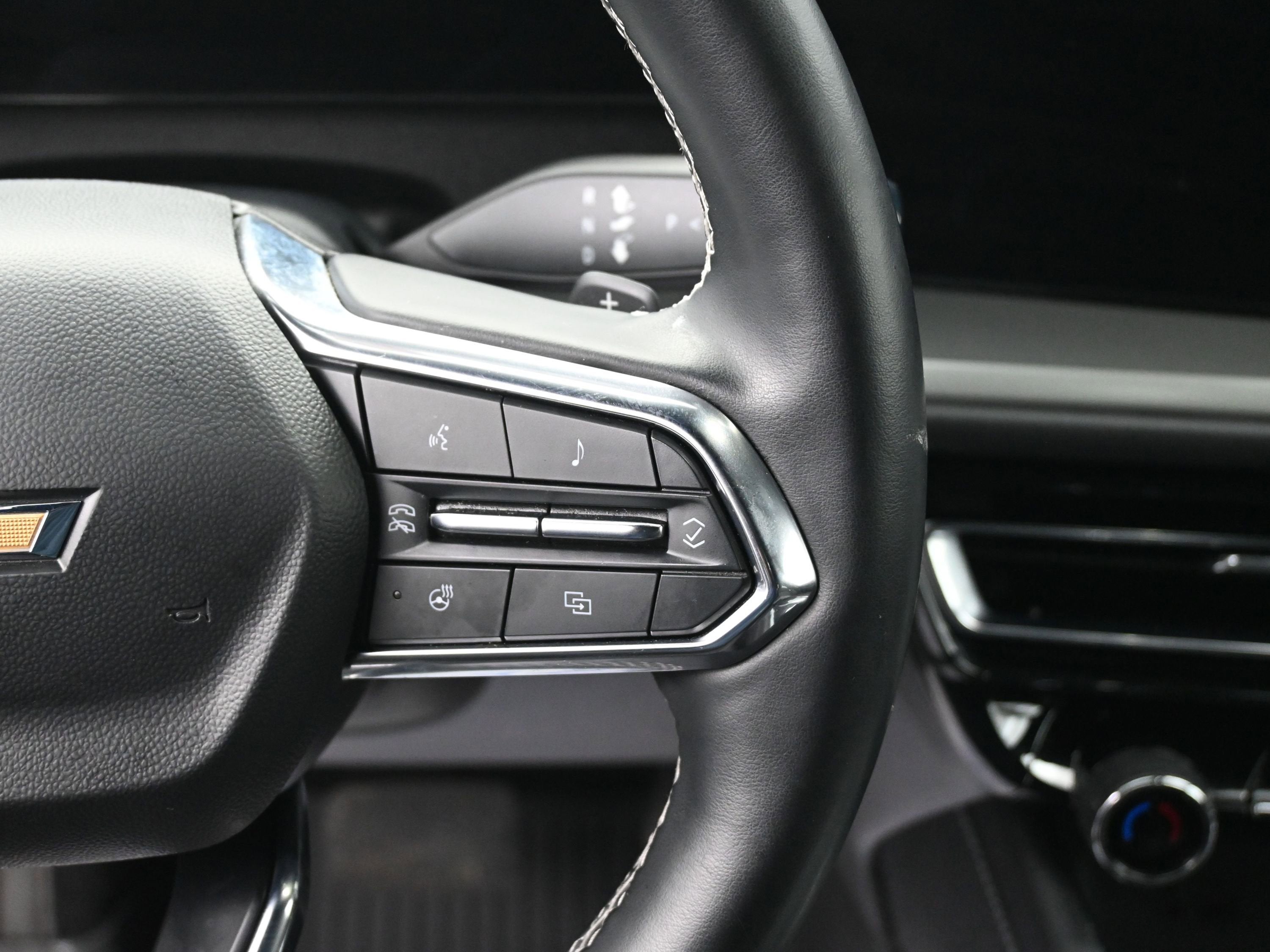 2024 Chevrolet Traverse LS