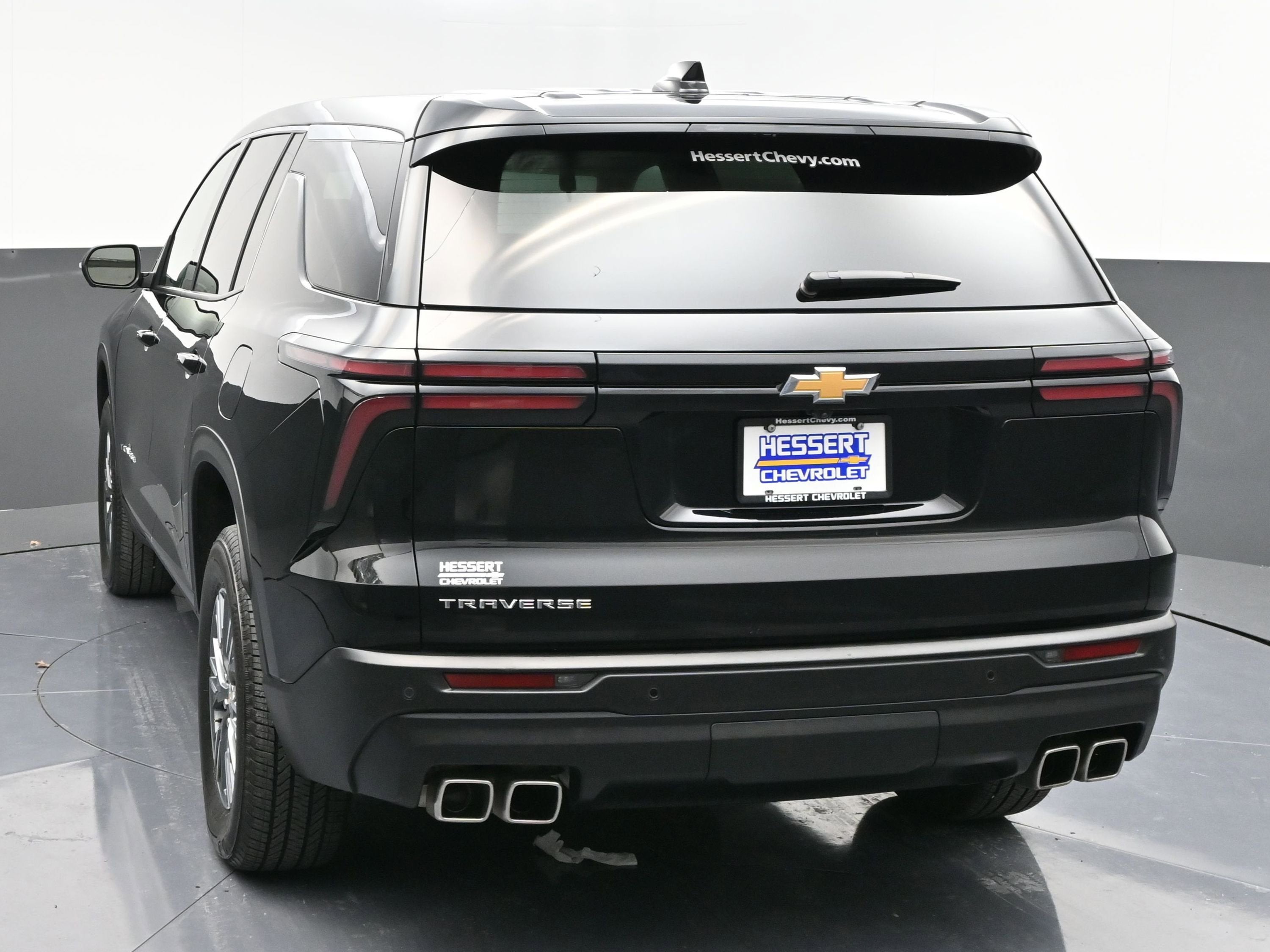2024 Chevrolet Traverse LS