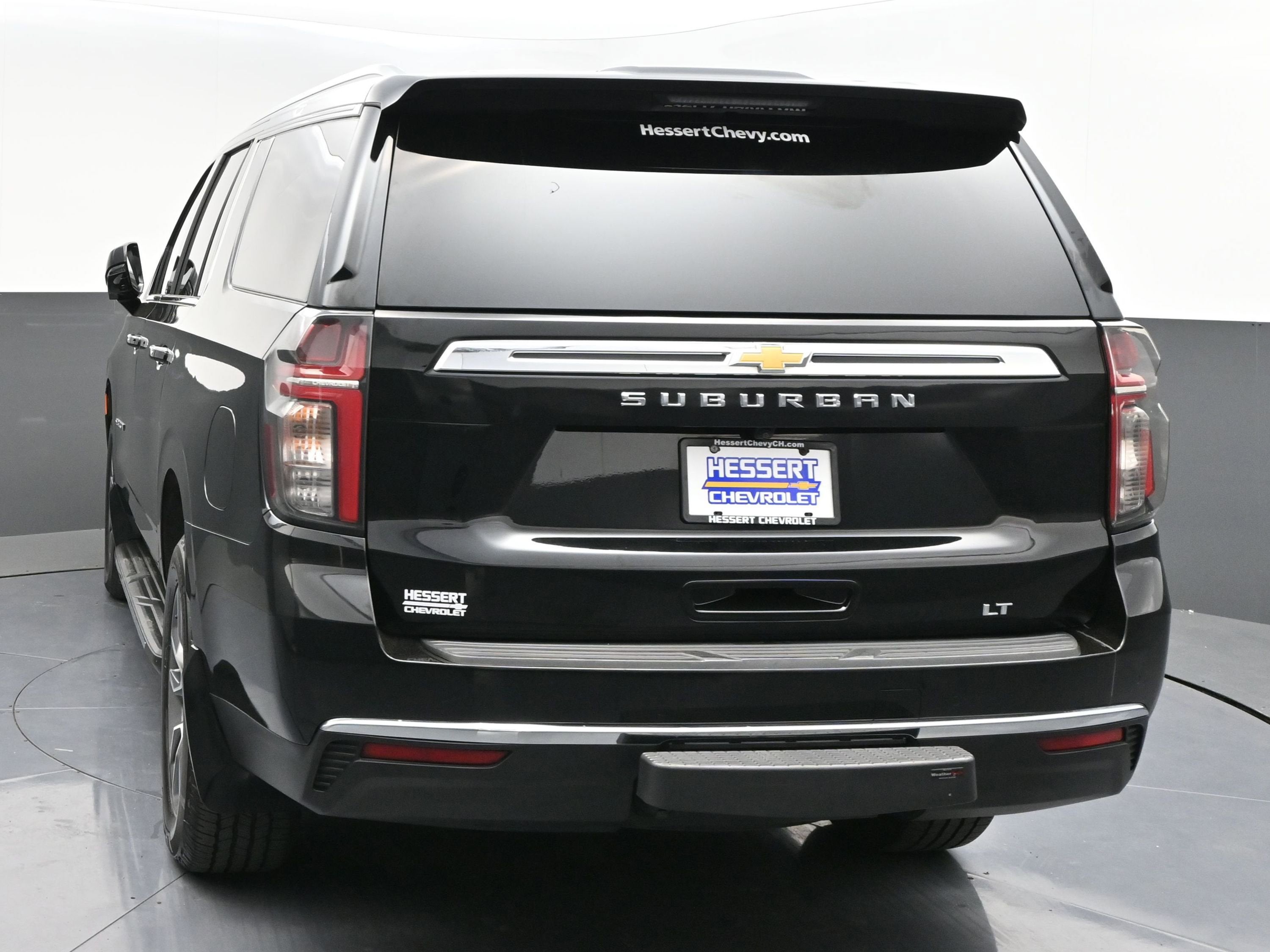 2023 Chevrolet Suburban LT