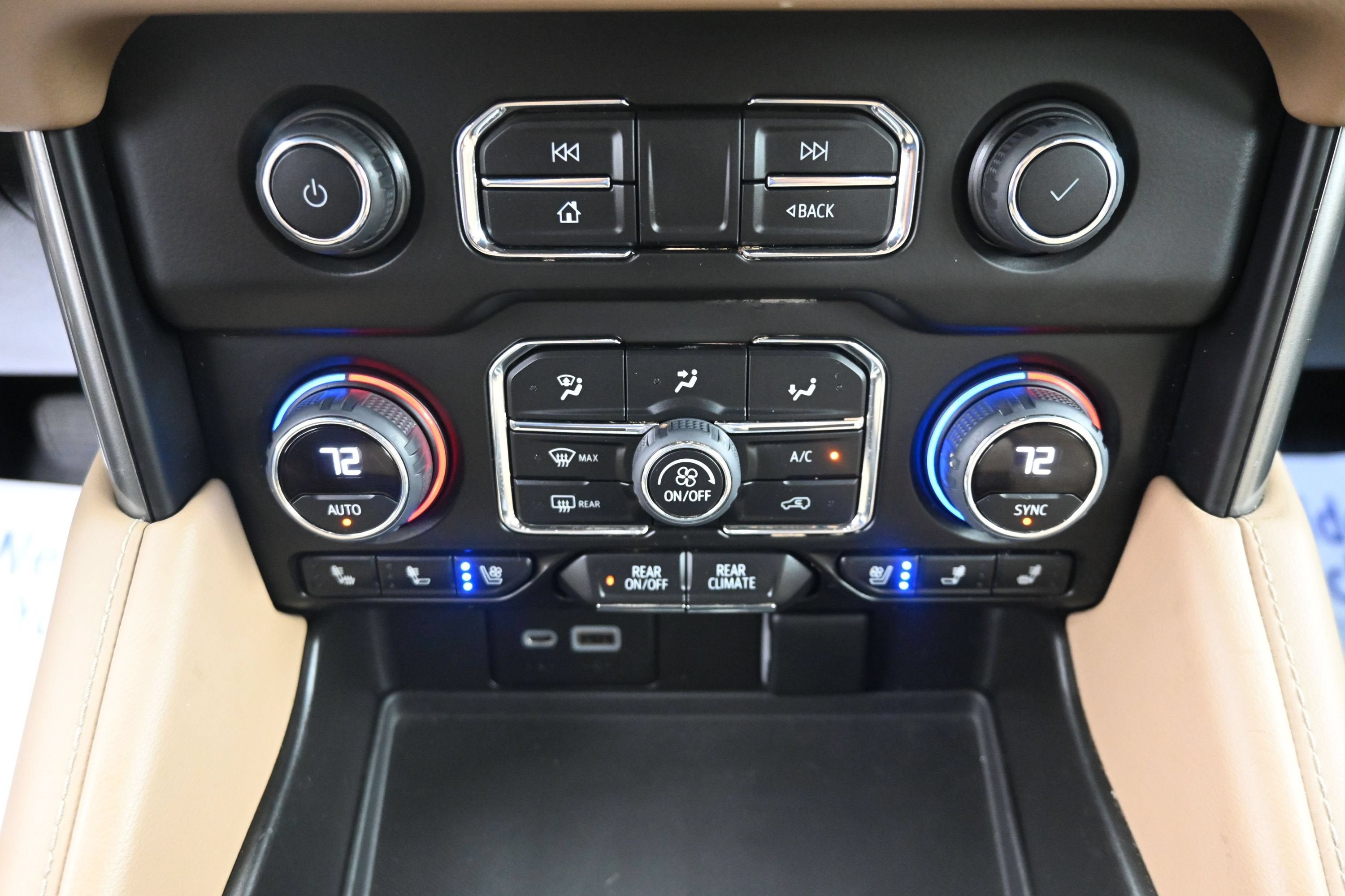 2022 Chevrolet Suburban Premier