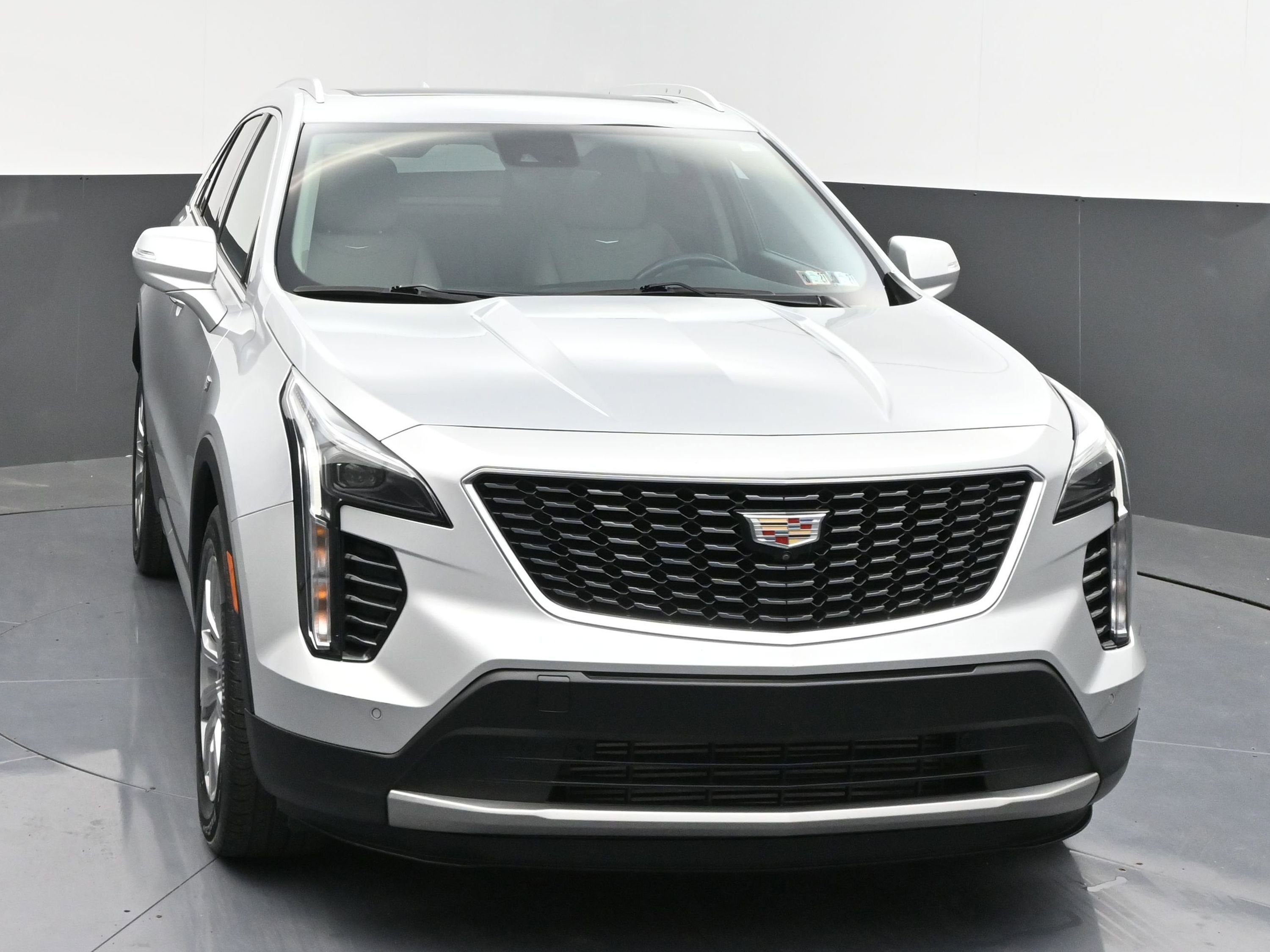 2022 Cadillac XT4 Premium Luxury