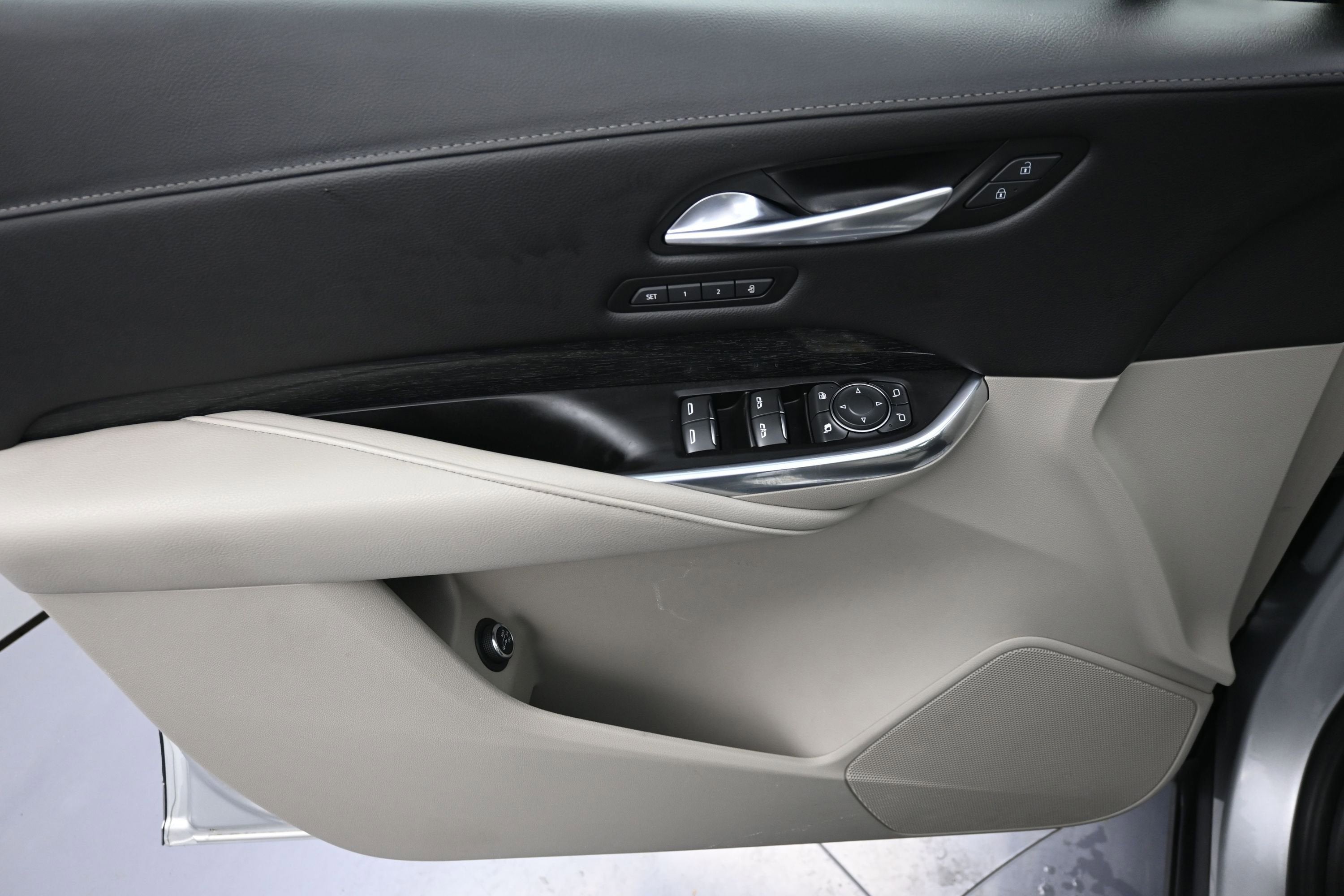 2022 Cadillac XT4 Premium Luxury