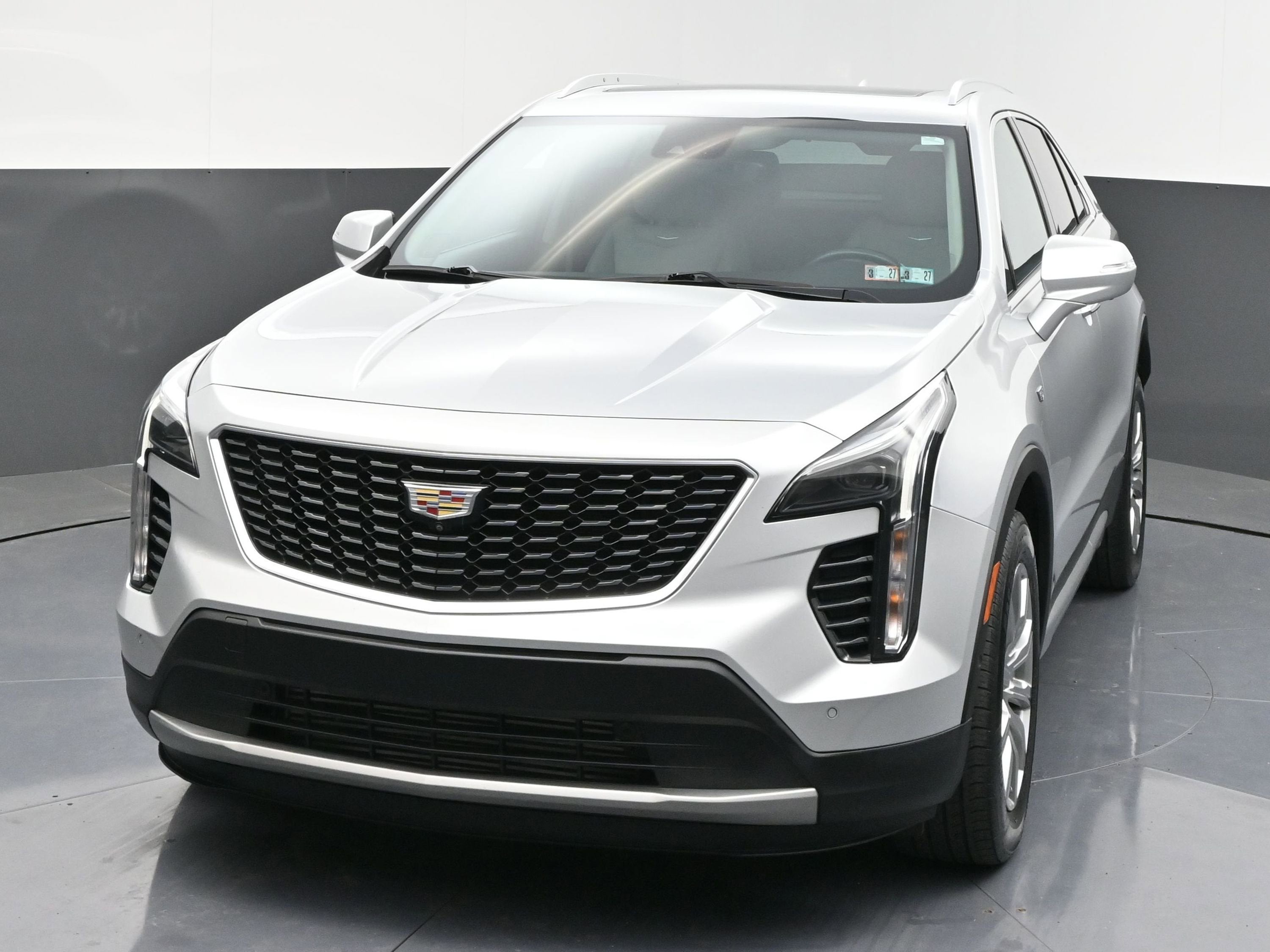 2022 Cadillac XT4 Premium Luxury
