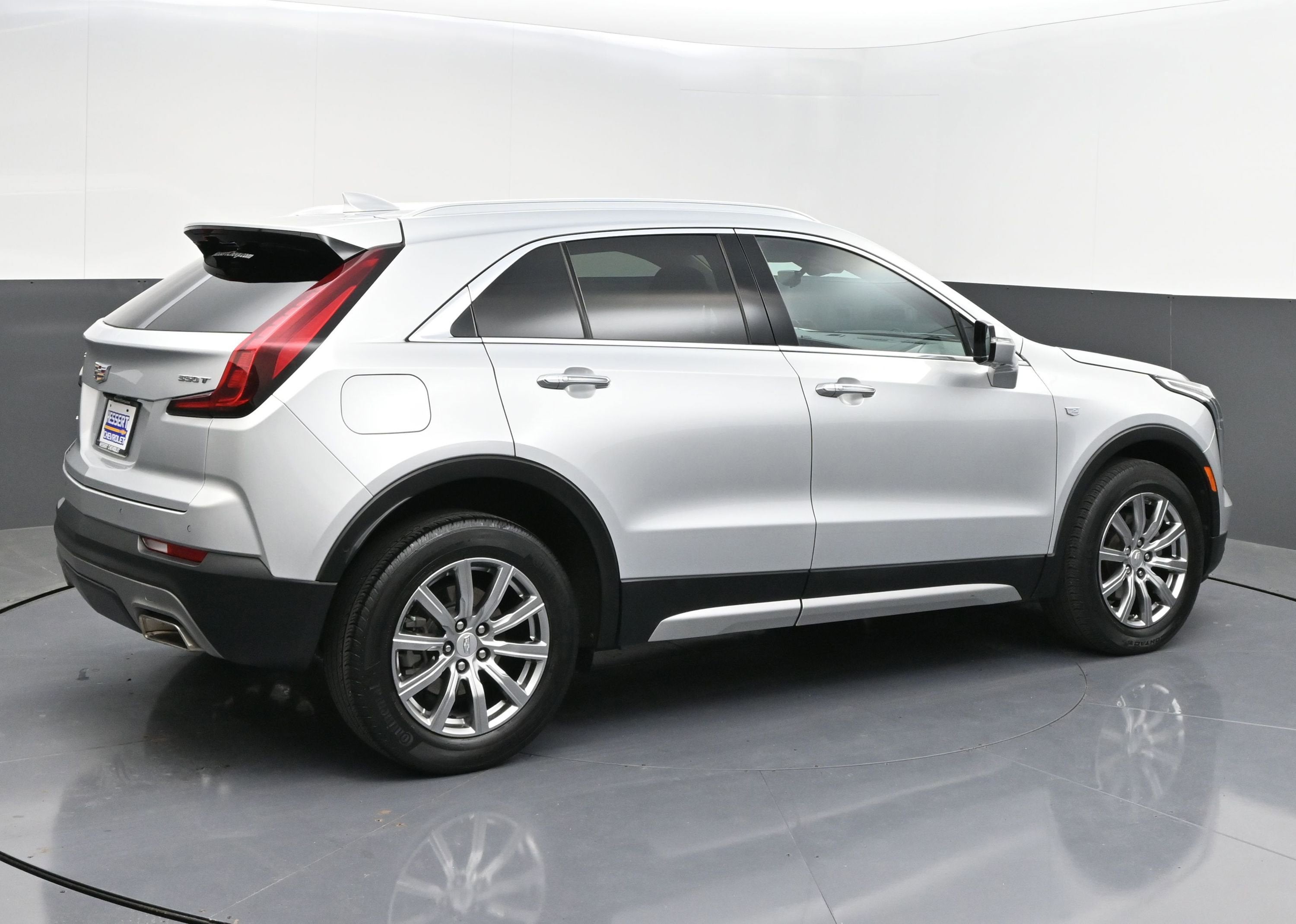 2022 Cadillac XT4 Premium Luxury