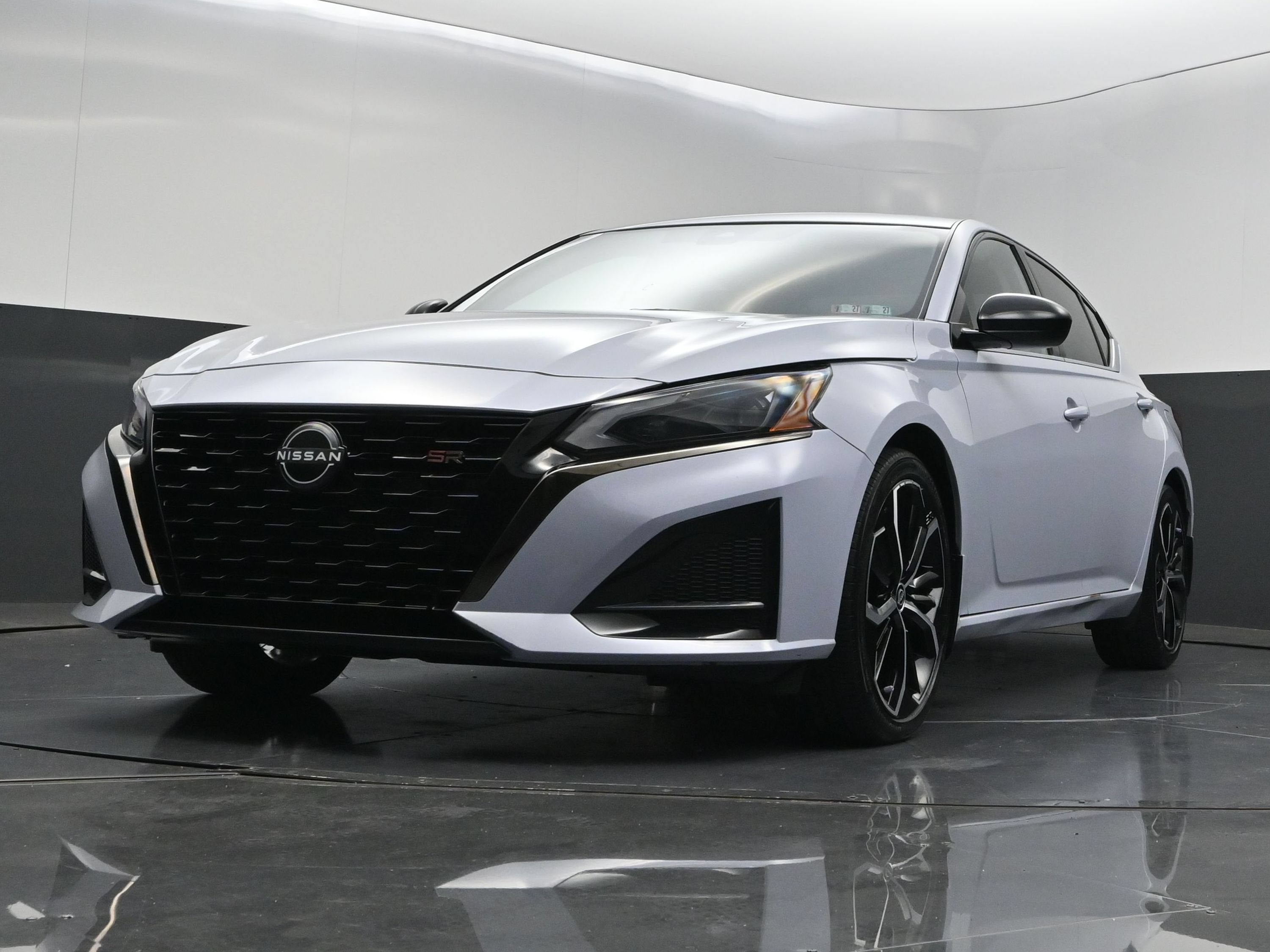 2023 Nissan Altima SR FWD