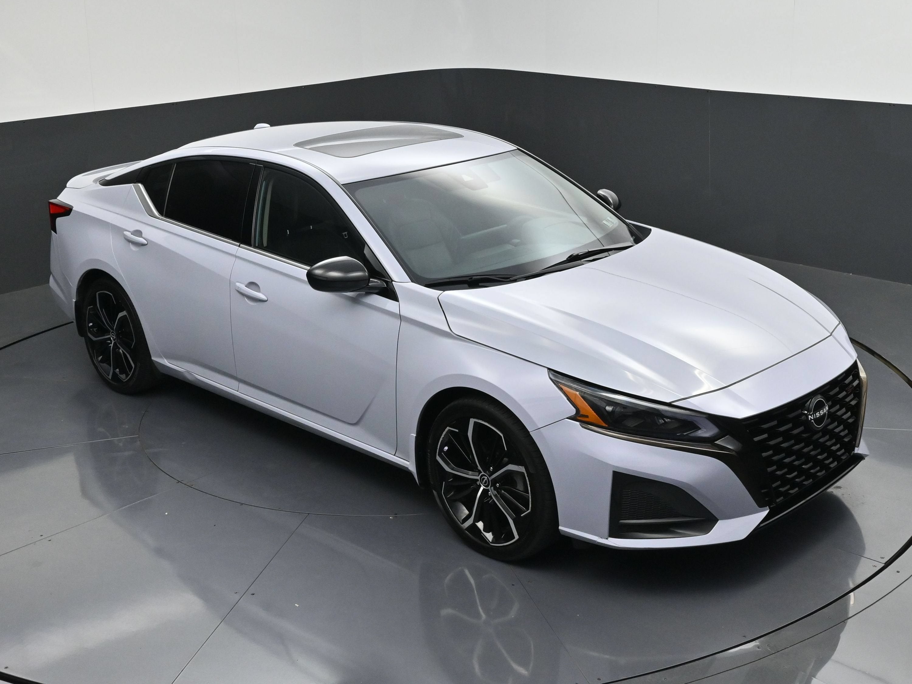 2023 Nissan Altima SR FWD