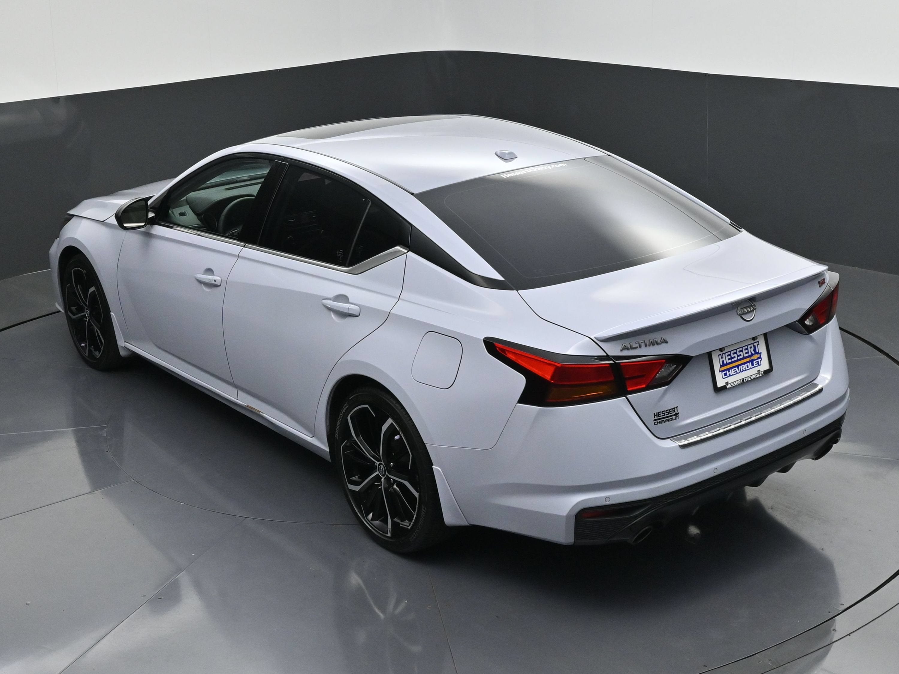 2023 Nissan Altima SR FWD