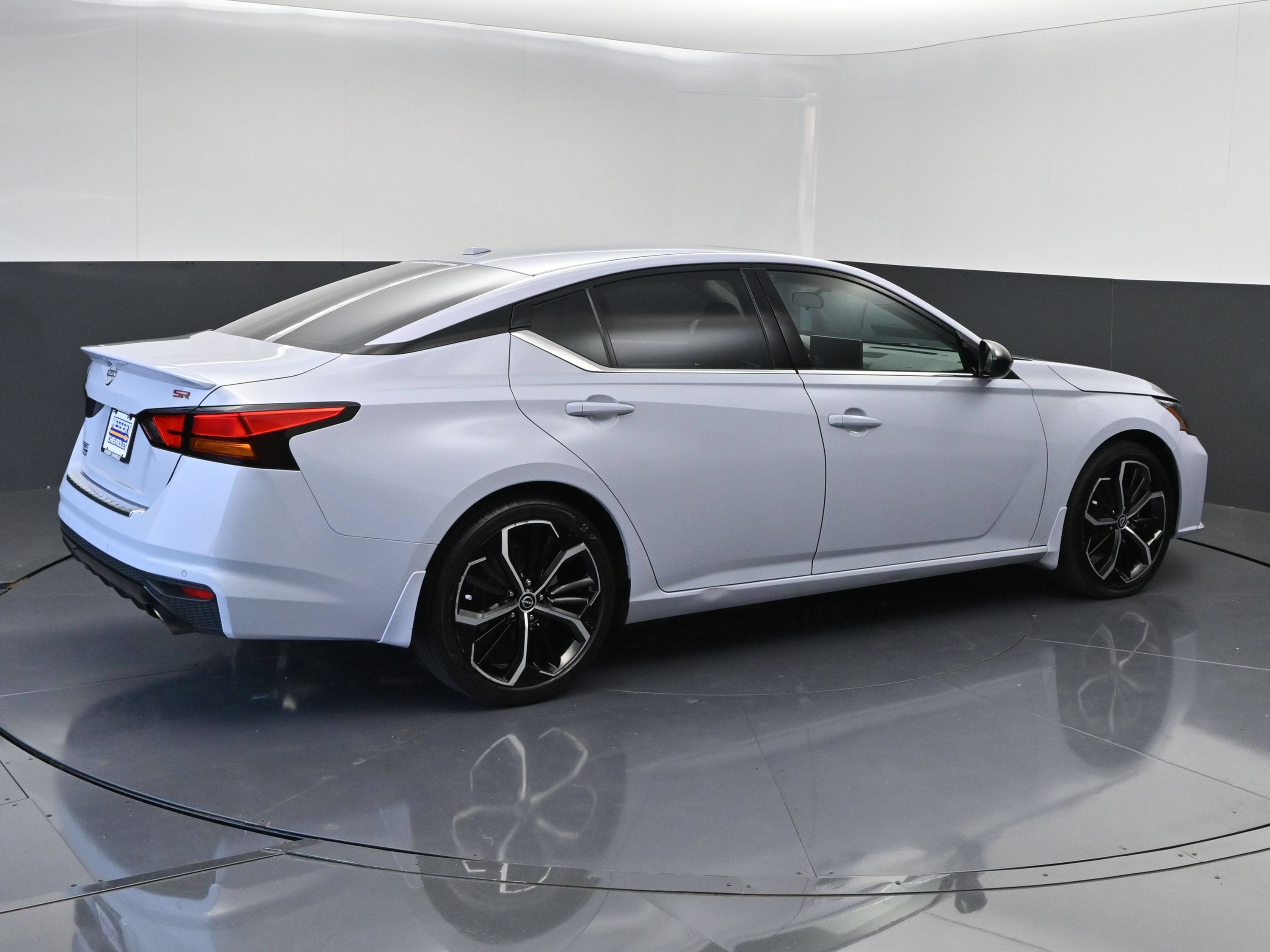 2023 Nissan Altima SR FWD