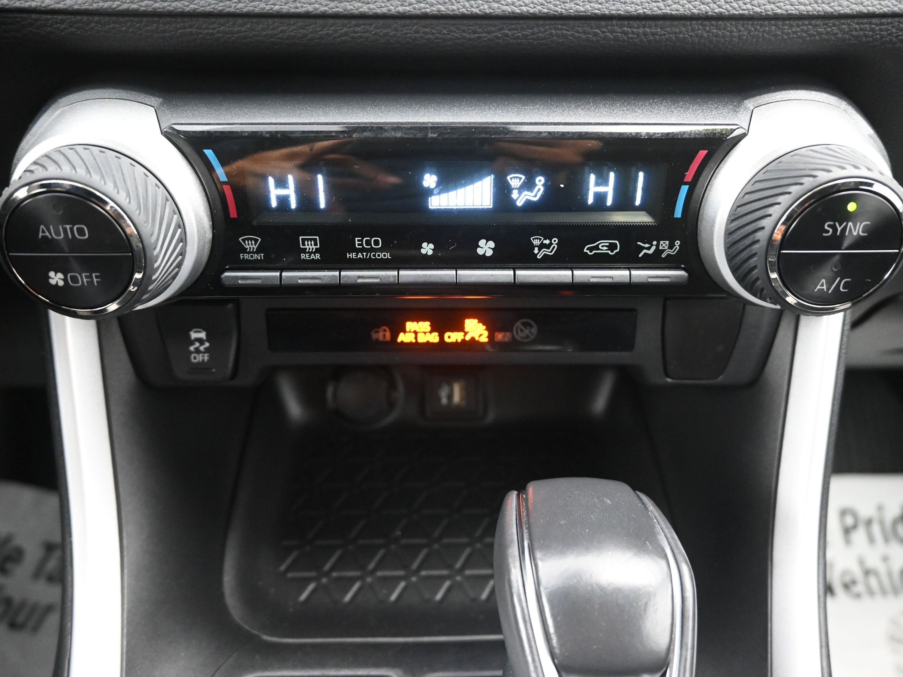 2023 Toyota RAV4 Hybrid SE