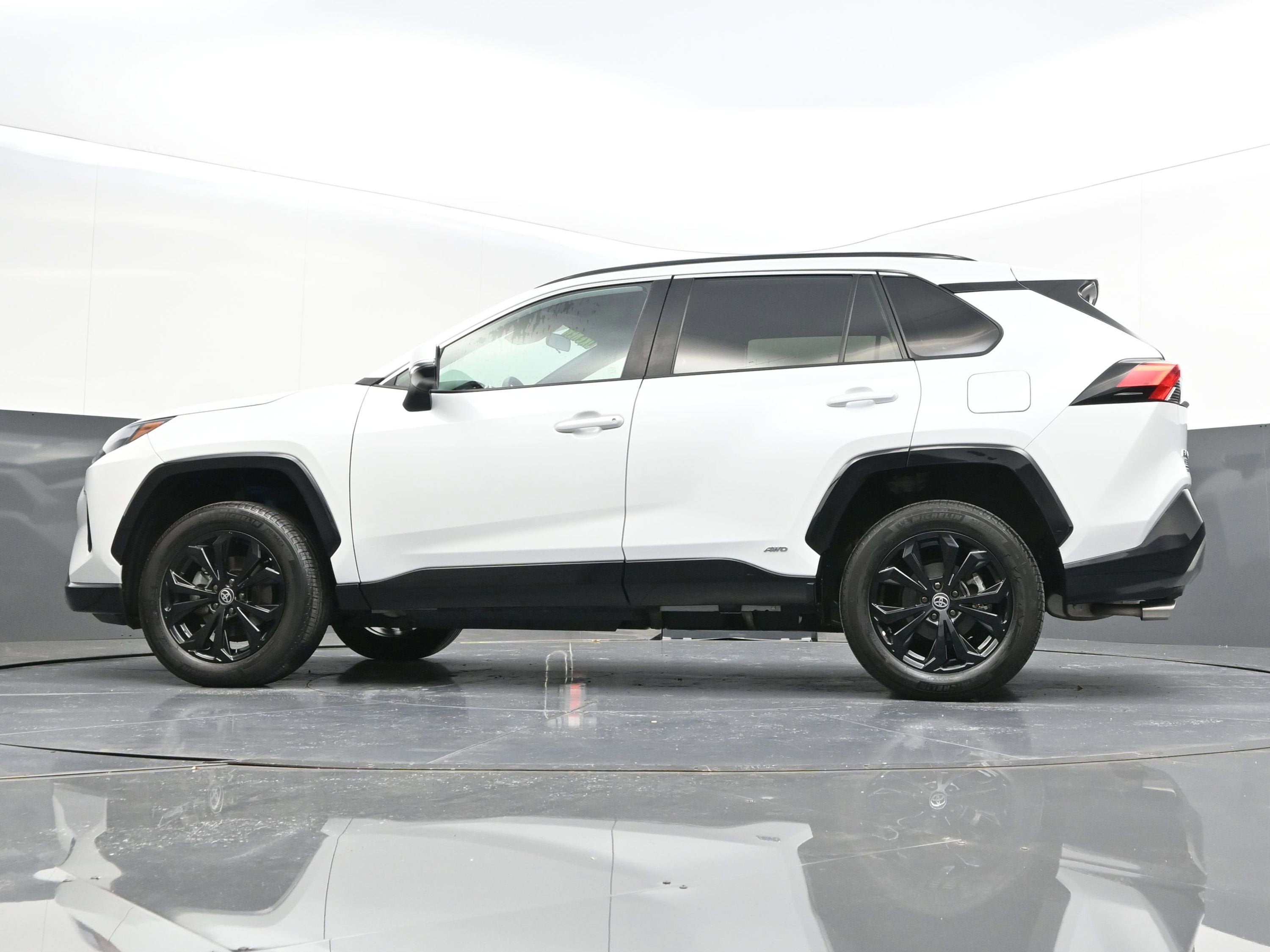 2023 Toyota RAV4 Hybrid SE
