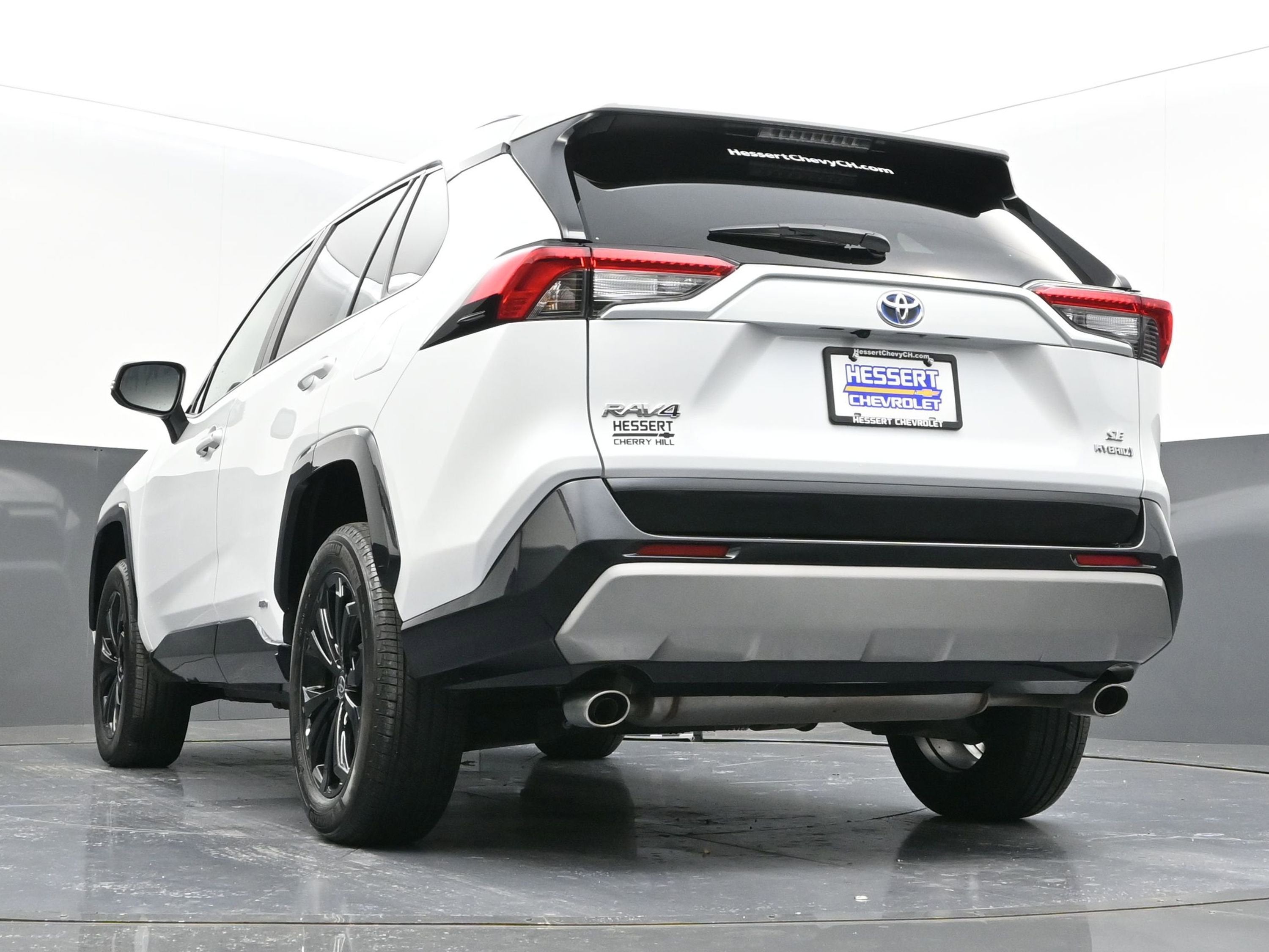 2023 Toyota RAV4 Hybrid SE