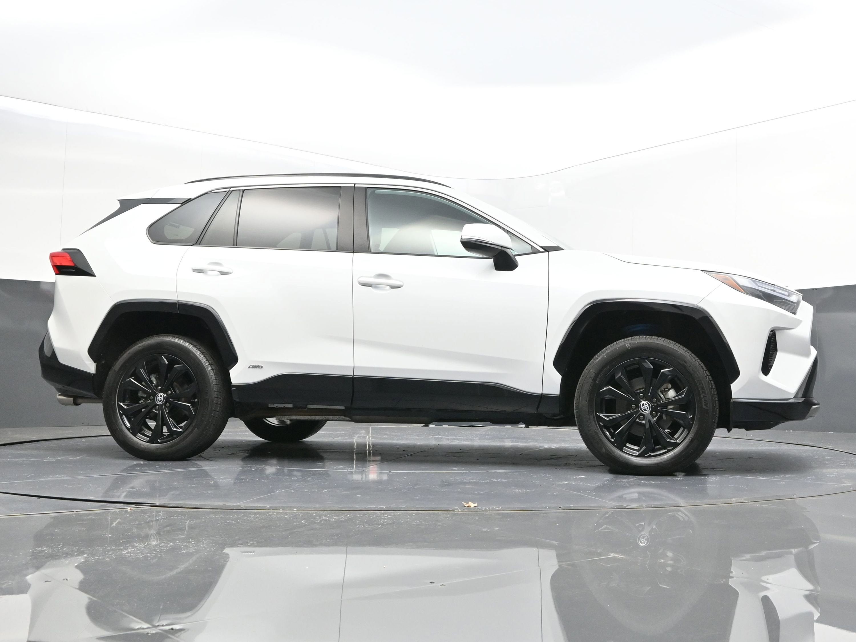 2023 Toyota RAV4 Hybrid SE