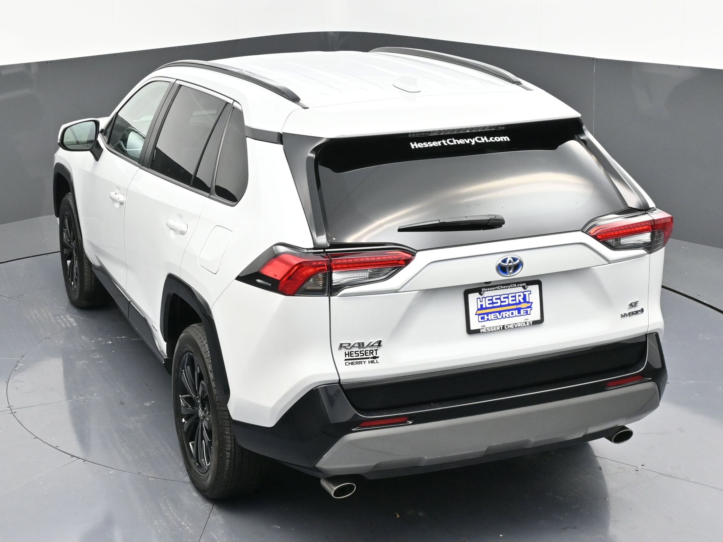 2023 Toyota RAV4 Hybrid SE