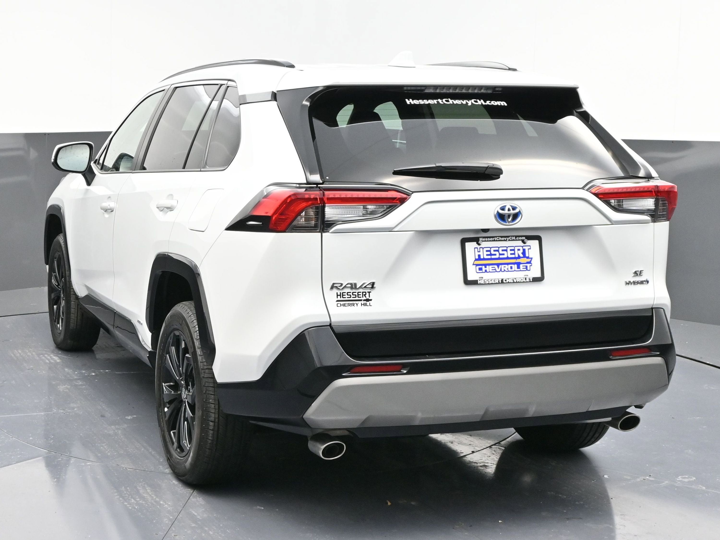 2023 Toyota RAV4 Hybrid SE