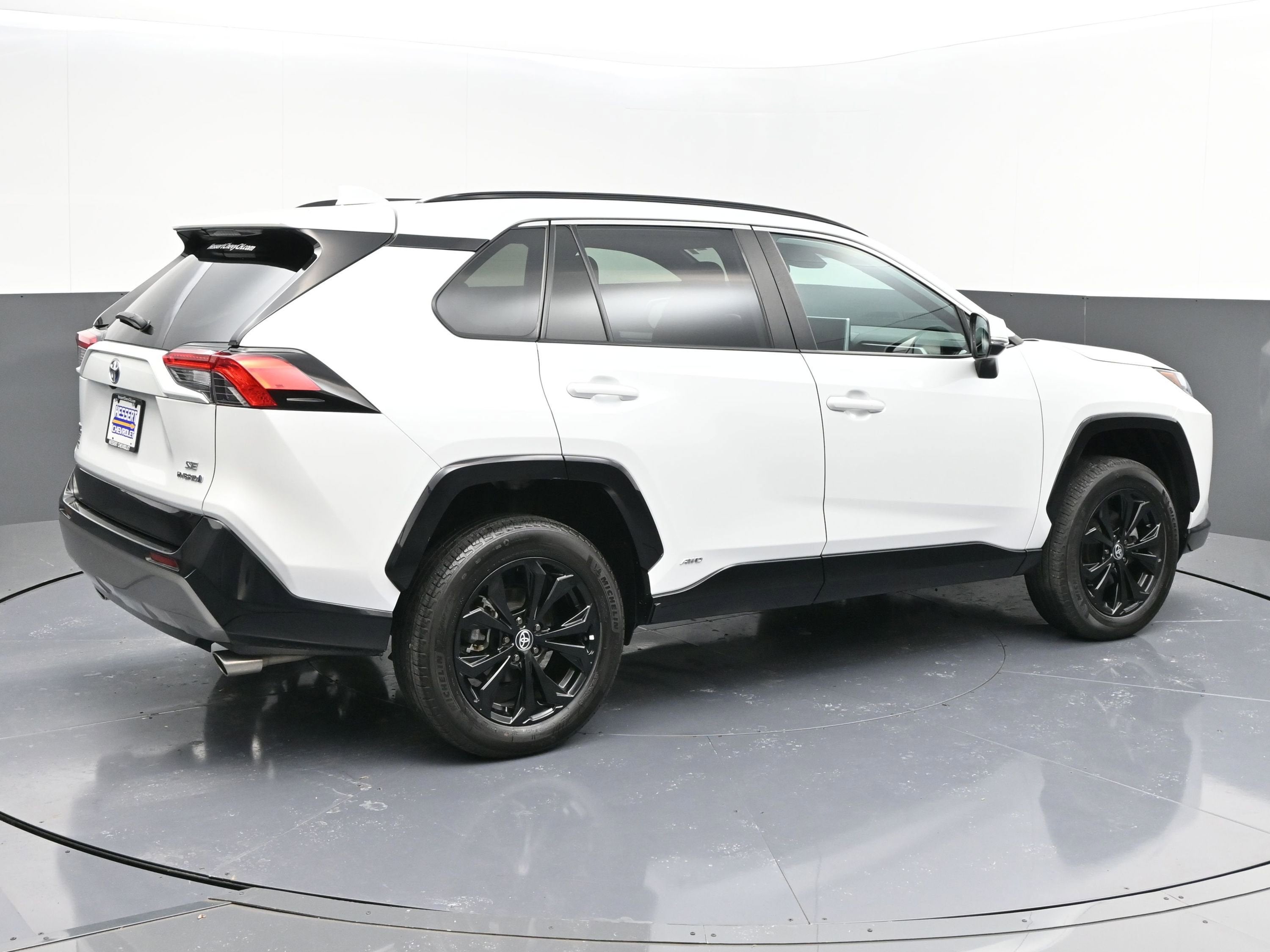 2023 Toyota RAV4 Hybrid SE