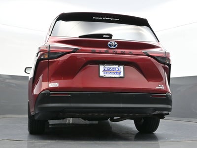 2021 Toyota Sienna XLE