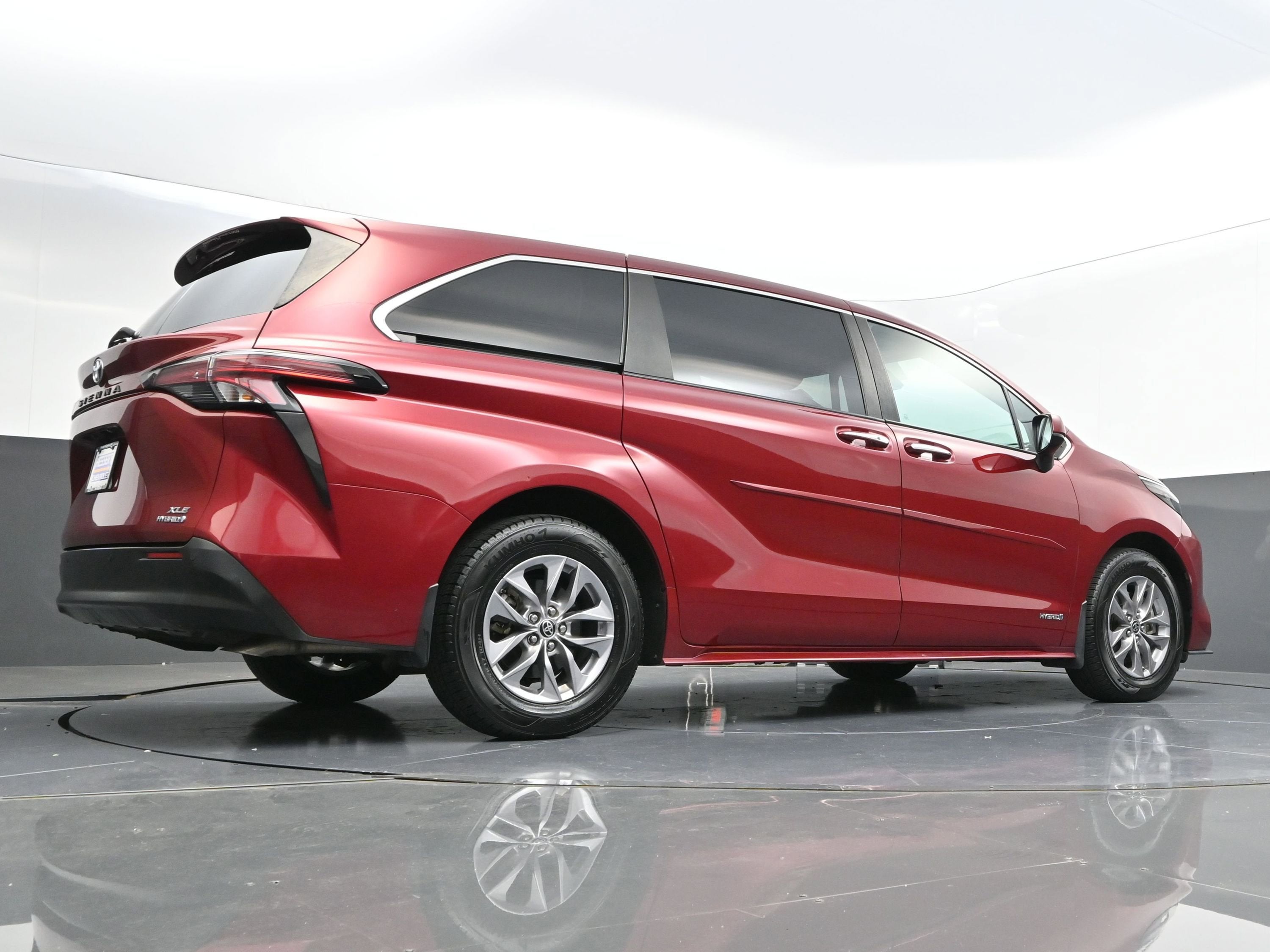 2021 Toyota Sienna XLE