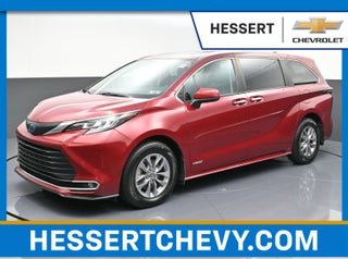 2021 Toyota Sienna XLE