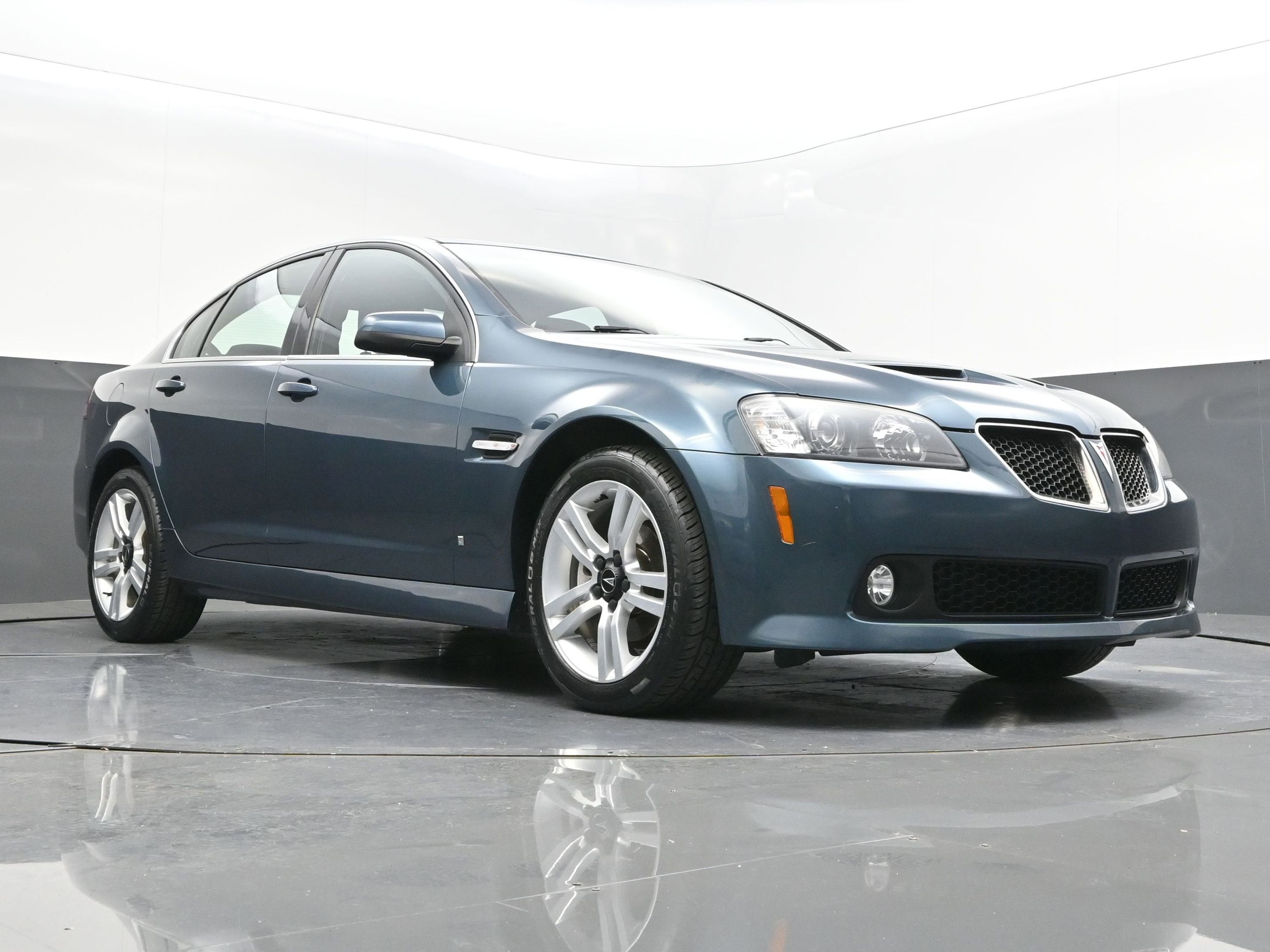 2009 Pontiac G8 4dr Sdn