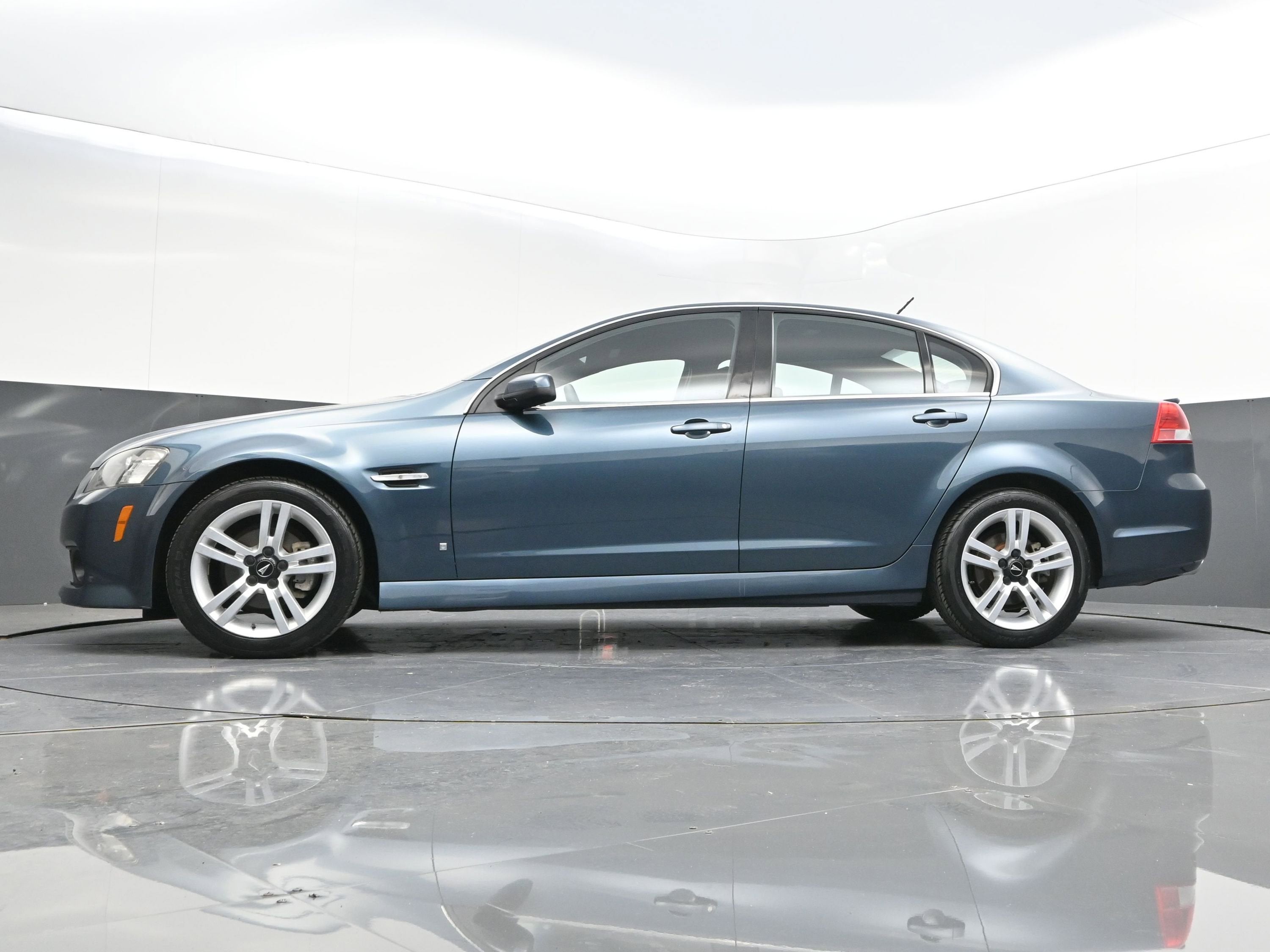 2009 Pontiac G8 4dr Sdn