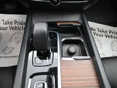 2023 Volvo S60 B5 Plus Dark Theme