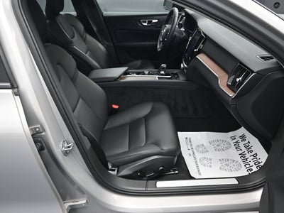 2023 Volvo S60 B5 Plus Dark Theme