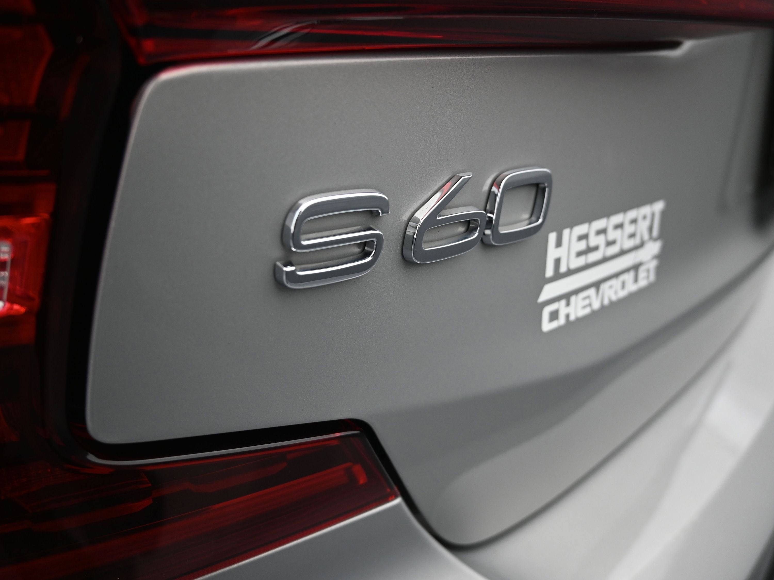 2023 Volvo S60 B5 Plus Dark Theme