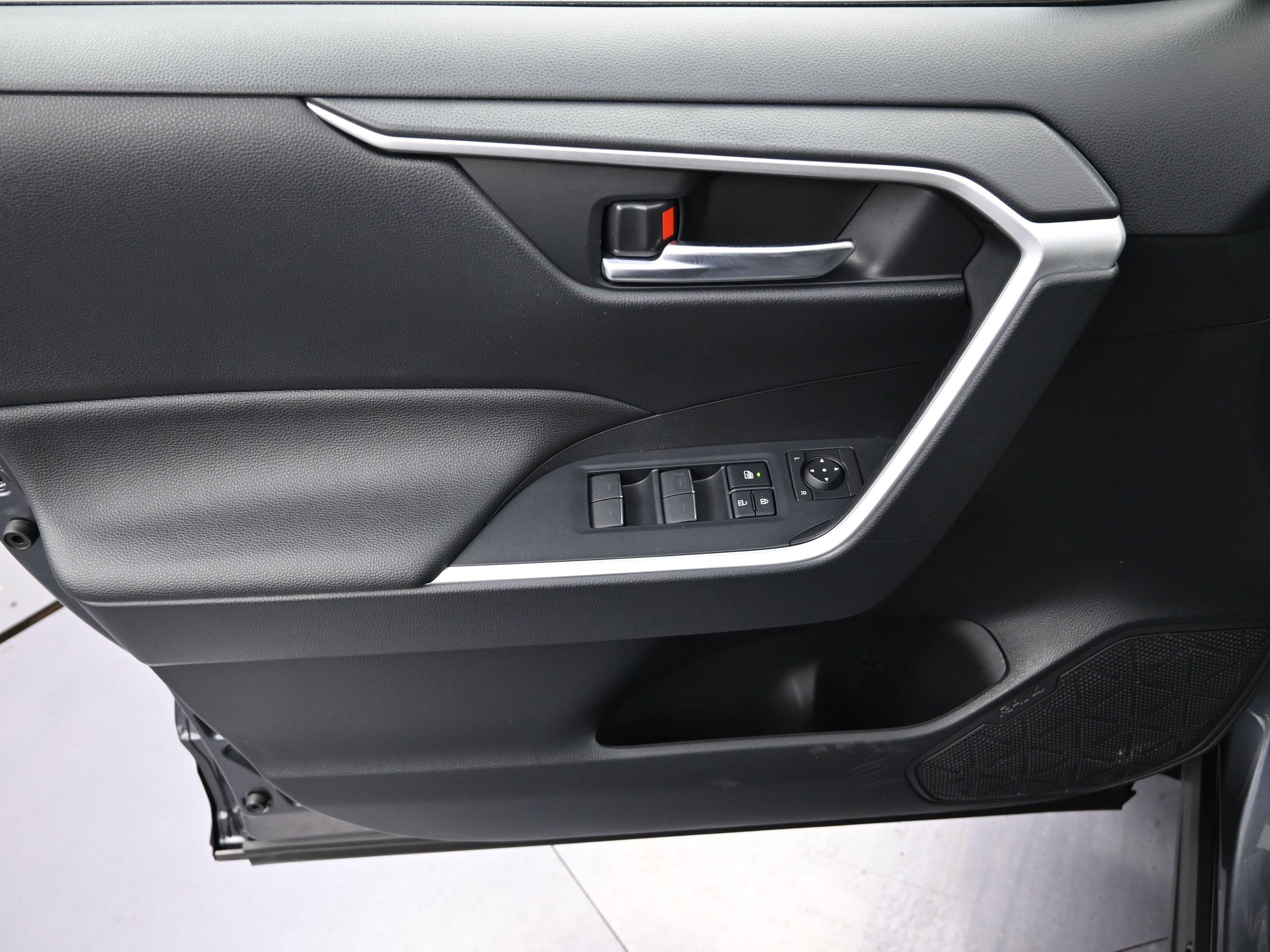 2023 Toyota RAV4 Prime SE