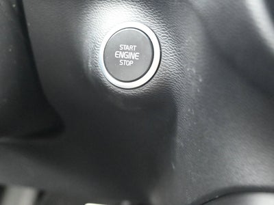 2022 Volvo XC40 T5 R-Design