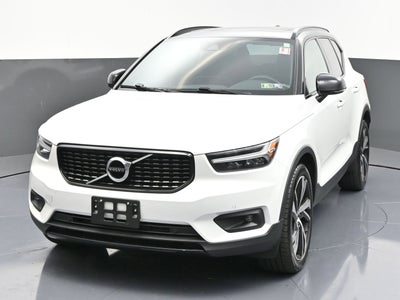 2022 Volvo XC40 T5 R-Design