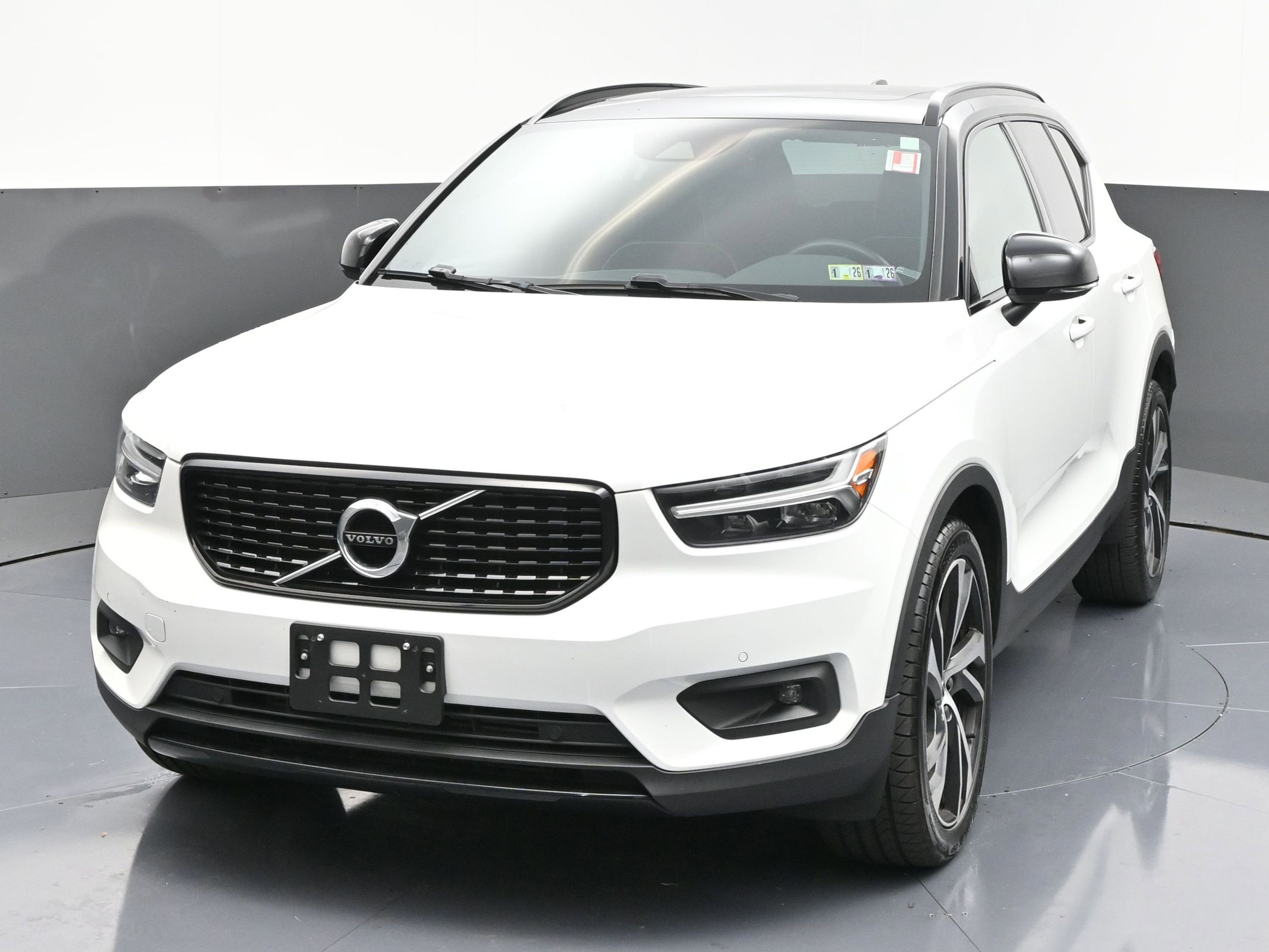 2022 Volvo XC40 T5 R-Design