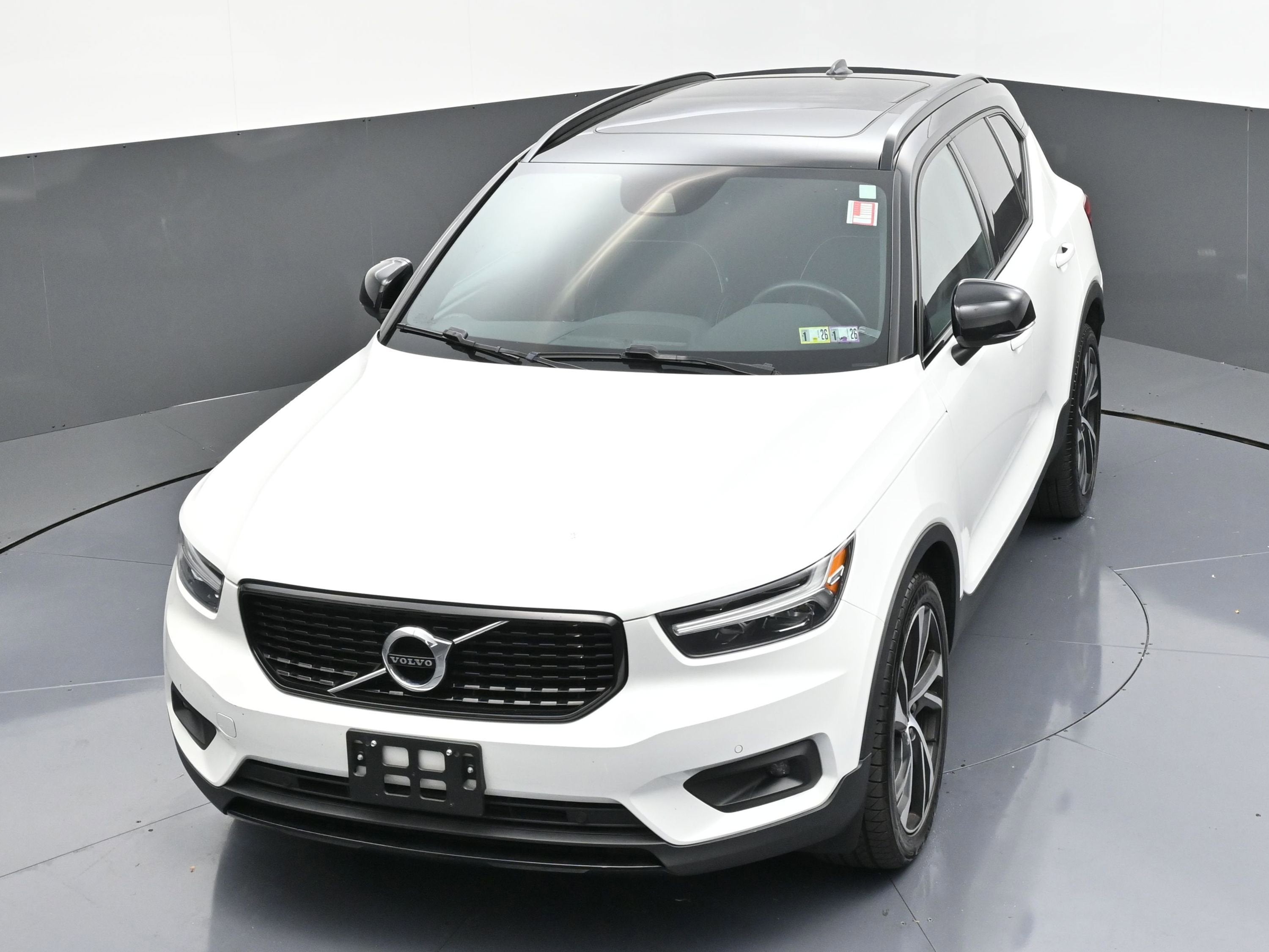 2022 Volvo XC40 T5 R-Design