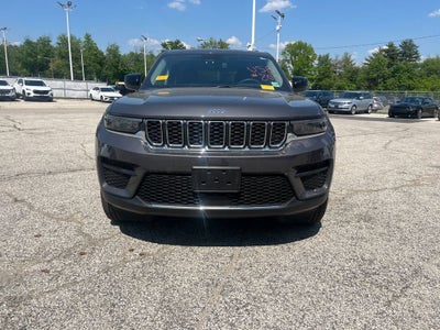 2024 Jeep Grand Cherokee Laredo X 4x4
