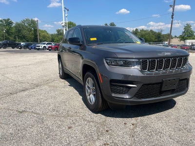 2024 Jeep Grand Cherokee Laredo X 4x4
