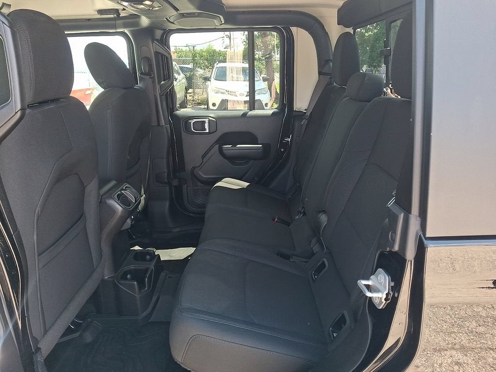 2021 Jeep Gladiator Willys 4x4