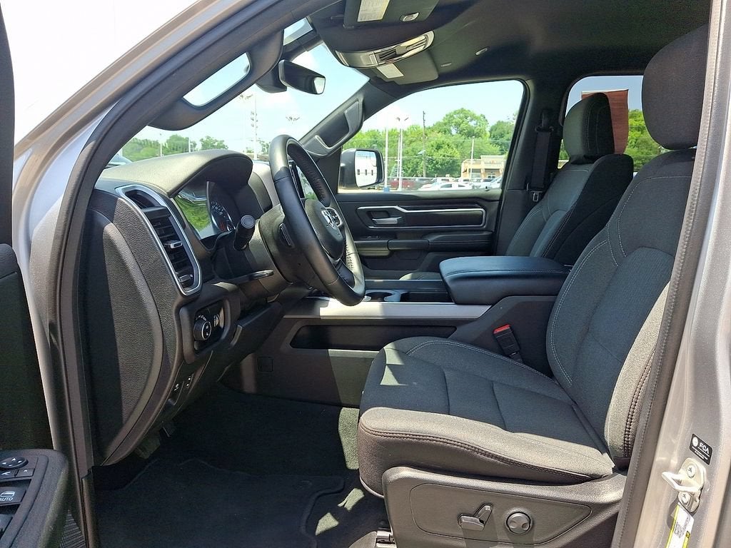 2023 RAM 1500 Big Horn Crew Cab 4x4 5'7" Box