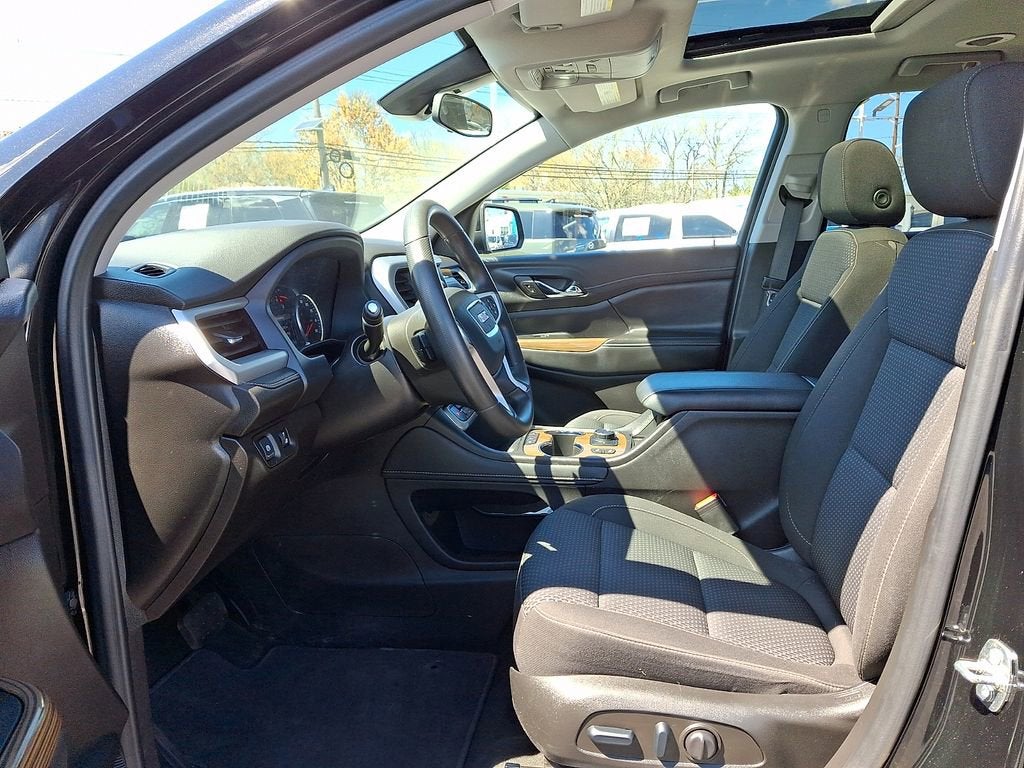 2022 GMC Acadia SLE