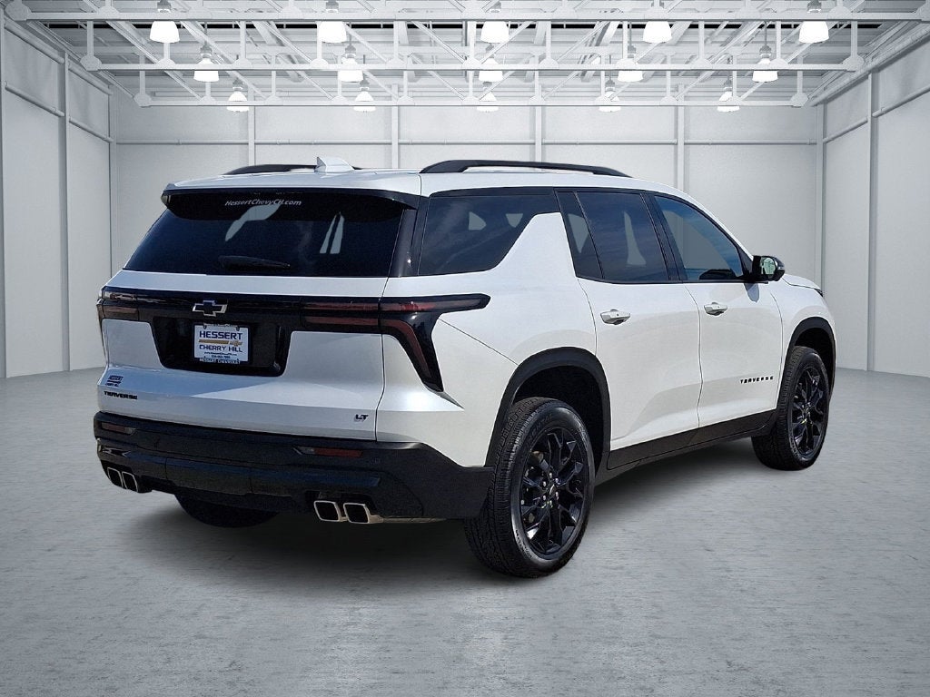 2024 Chevrolet Traverse LT