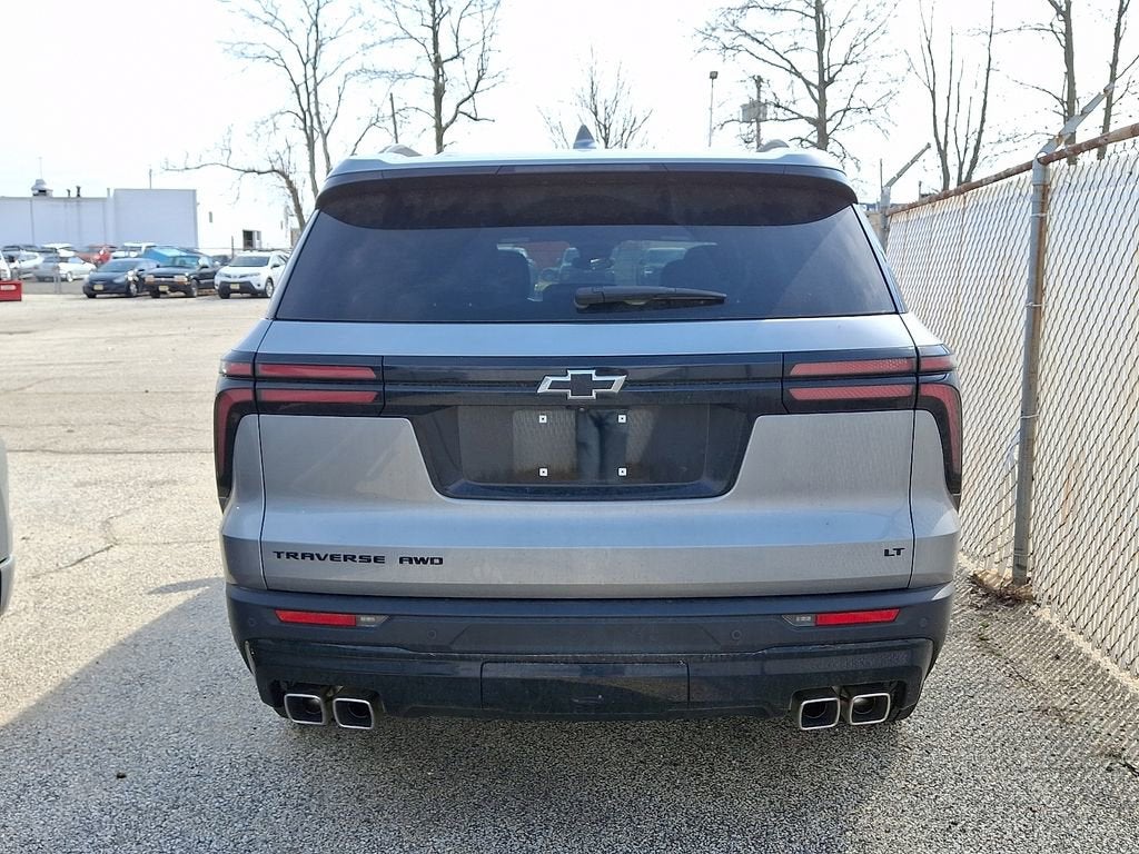 2024 Chevrolet Traverse LT