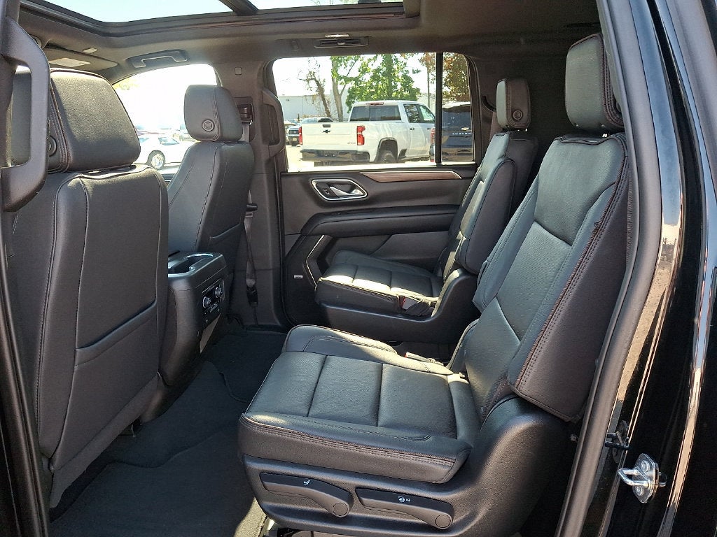 2023 Chevrolet Suburban High Country