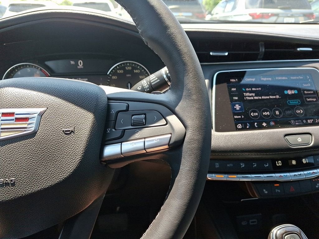 2023 Cadillac XT4 Luxury