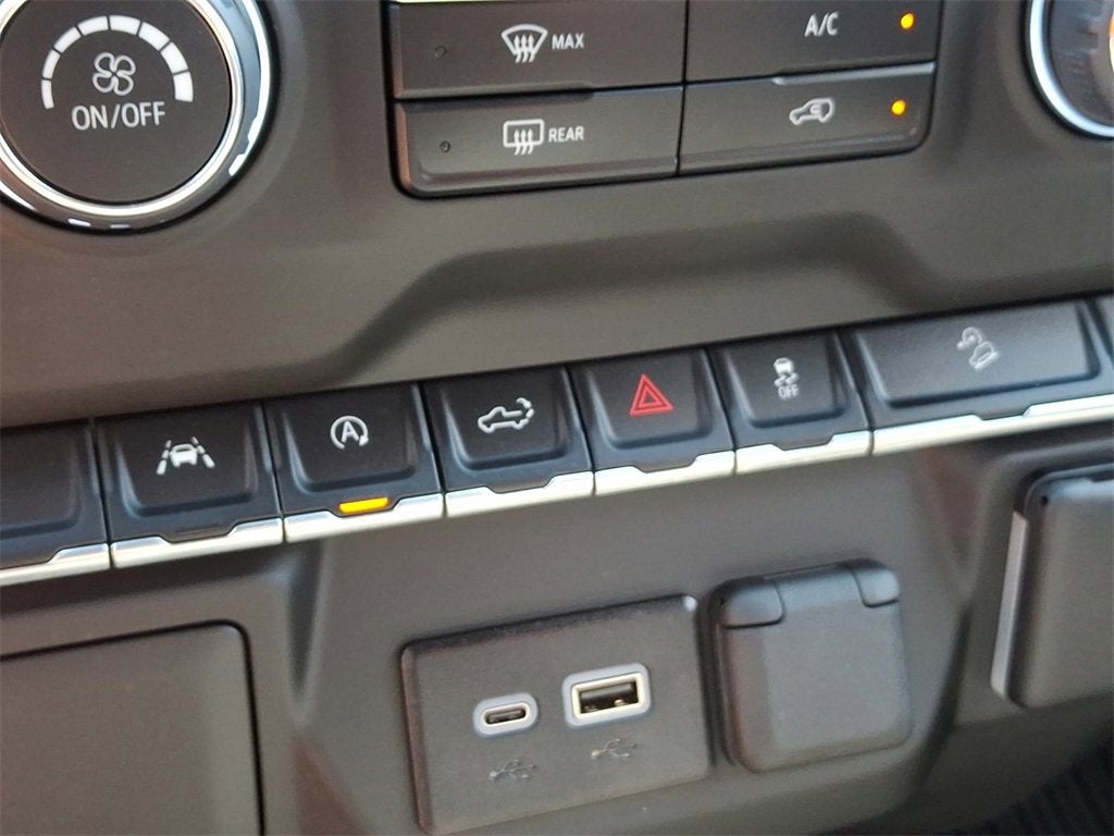 2023 Chevrolet Silverado 1500 Custom Trail Boss