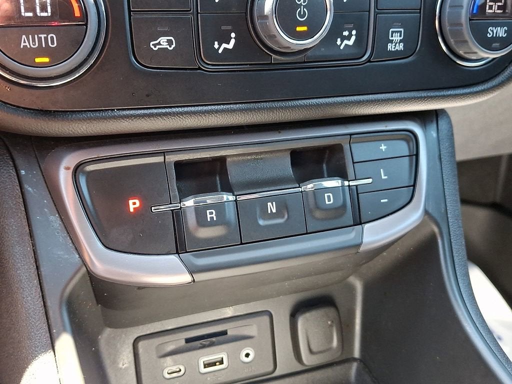 2023 GMC Terrain AT4
