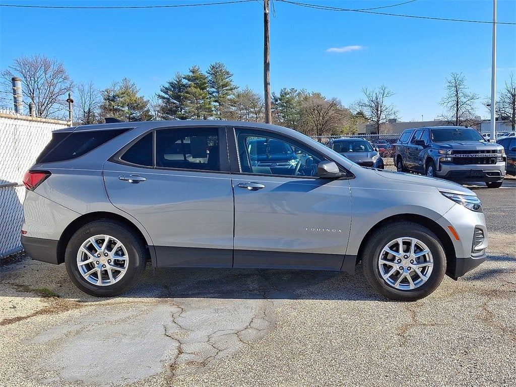 2023 Chevrolet Equinox LS