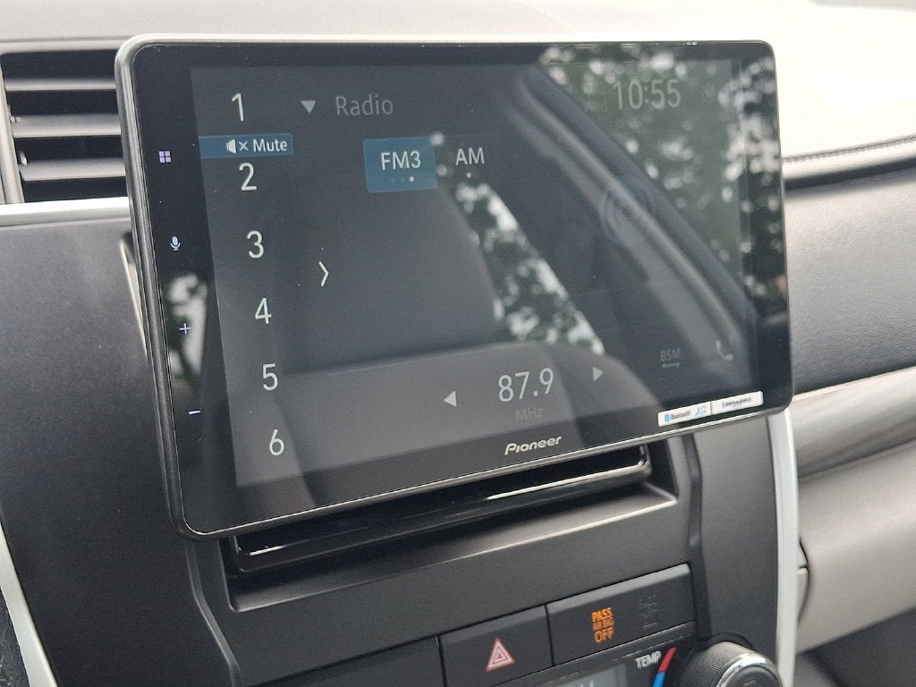 2015 Toyota Camry Hybrid LE